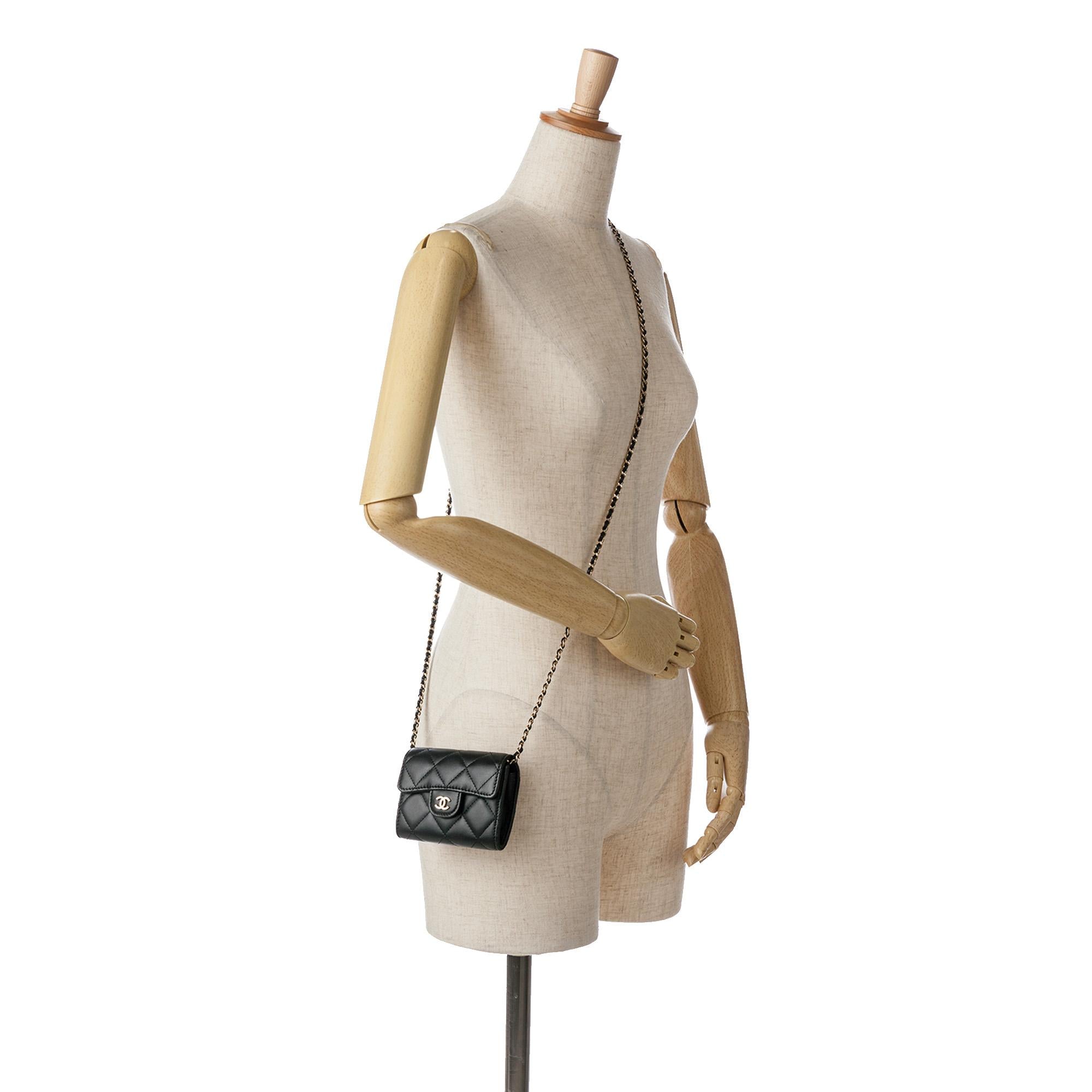 Chanel CC Quilted Lambskin Flap Card Holder On Chain (SHG-nIBnCq)