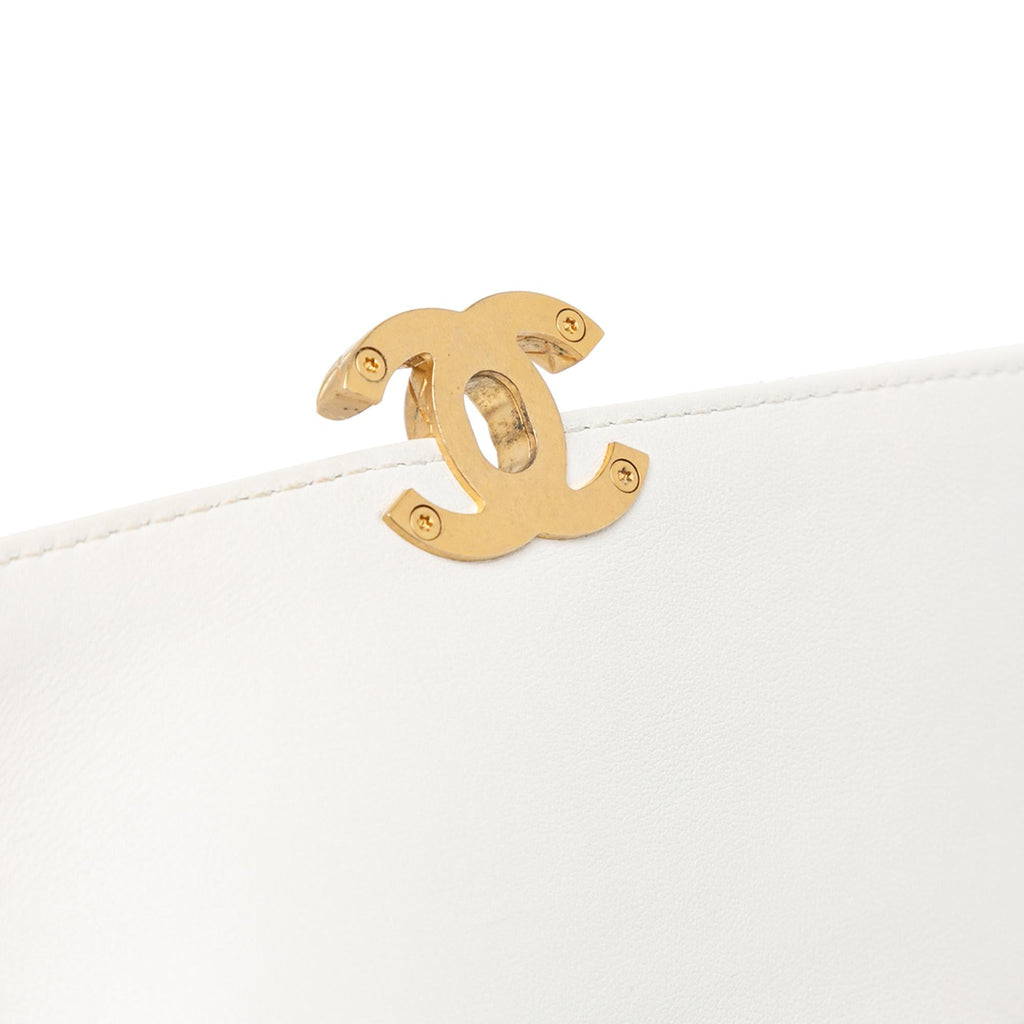 Chanel CC Quilted Lambskin Flap (SHG-8guI4k)