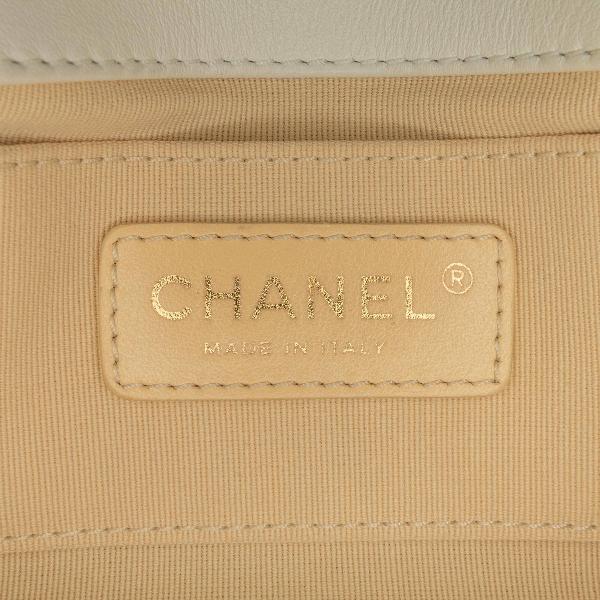 Chanel CC Quilted Lambskin Flap (SHG-8guI4k)