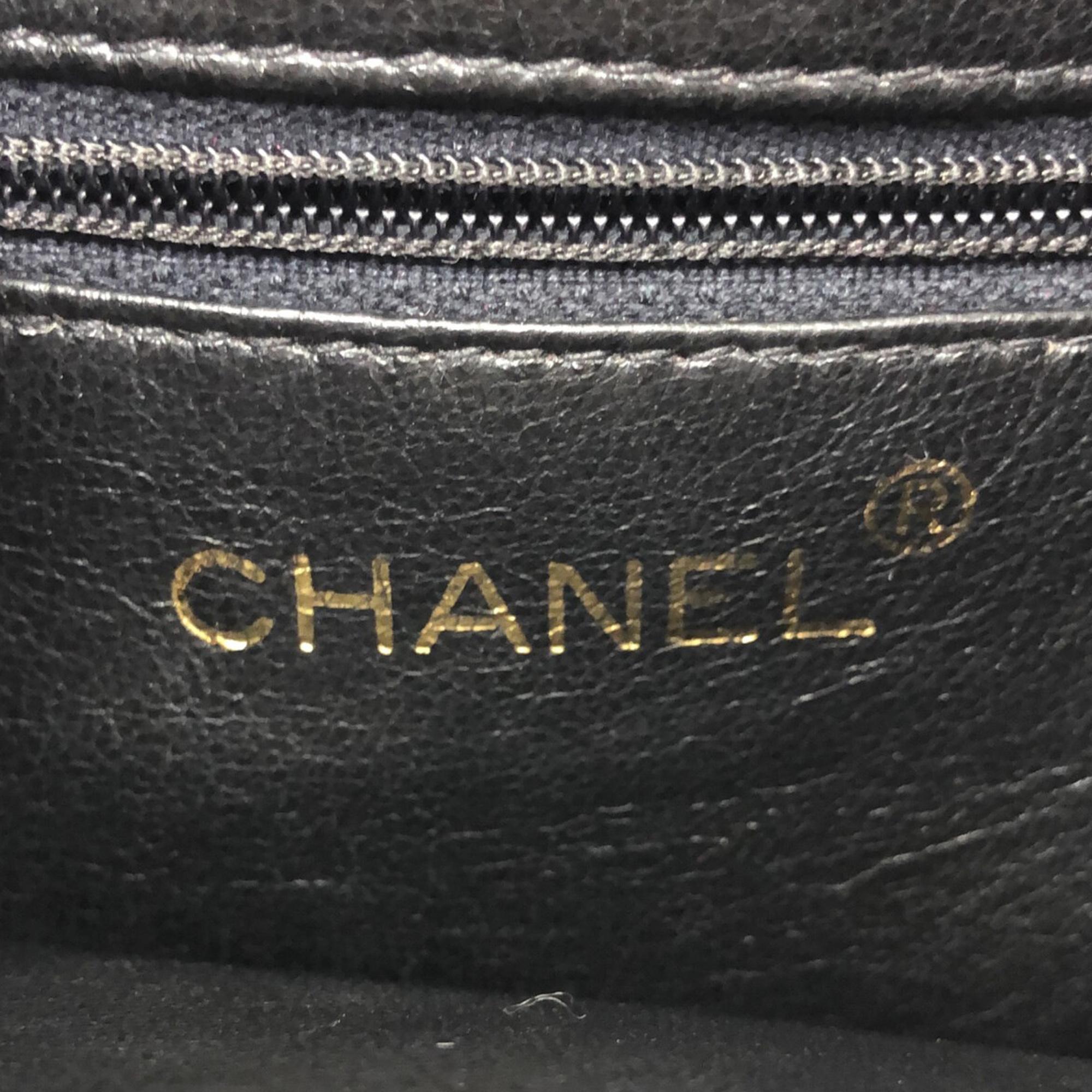 Chanel CC Quilted Lambskin Frame Belt Bag (SHG-jwdhOp)