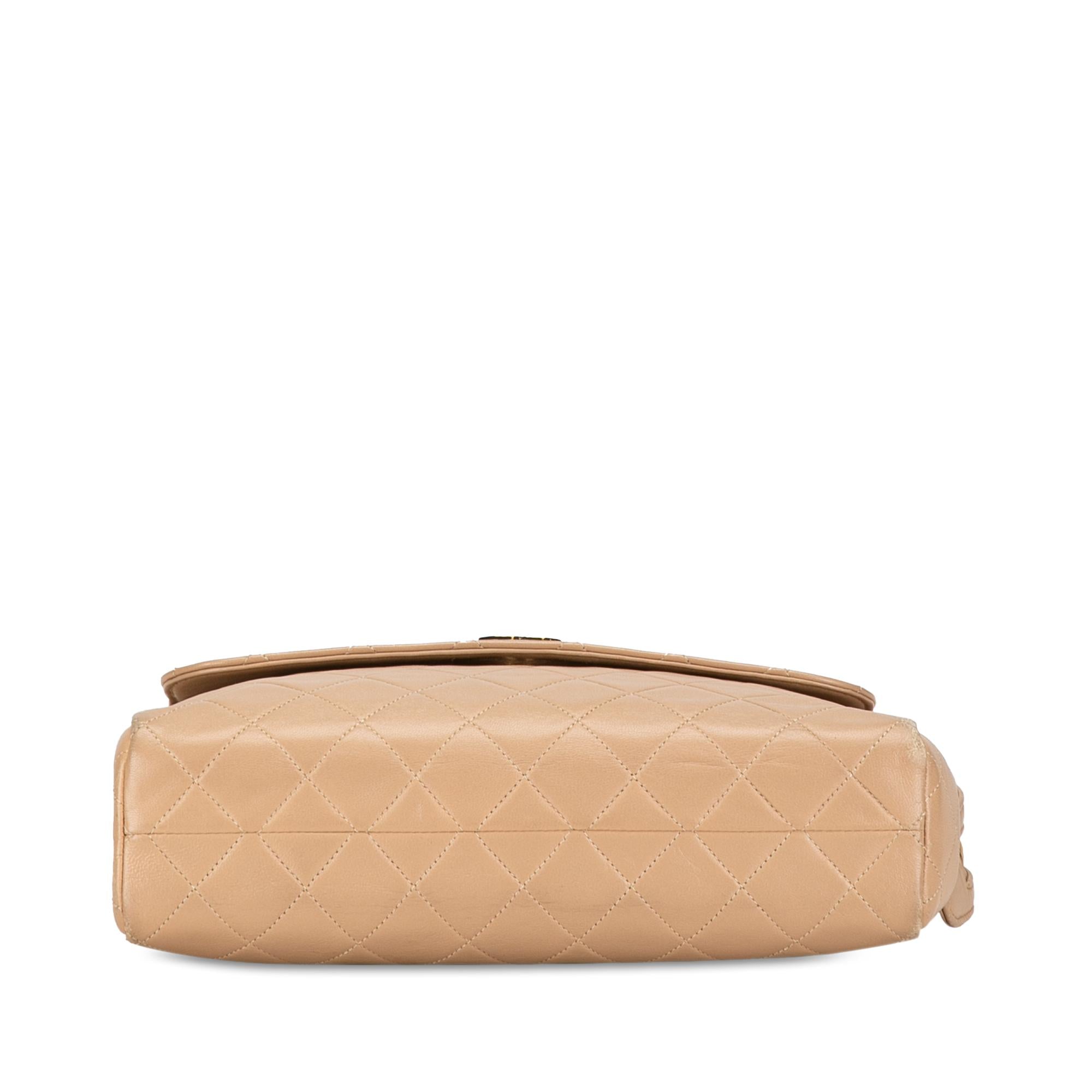 Chanel CC Quilted Lambskin Front Pocket Crossbody (SHG-m7G46D)