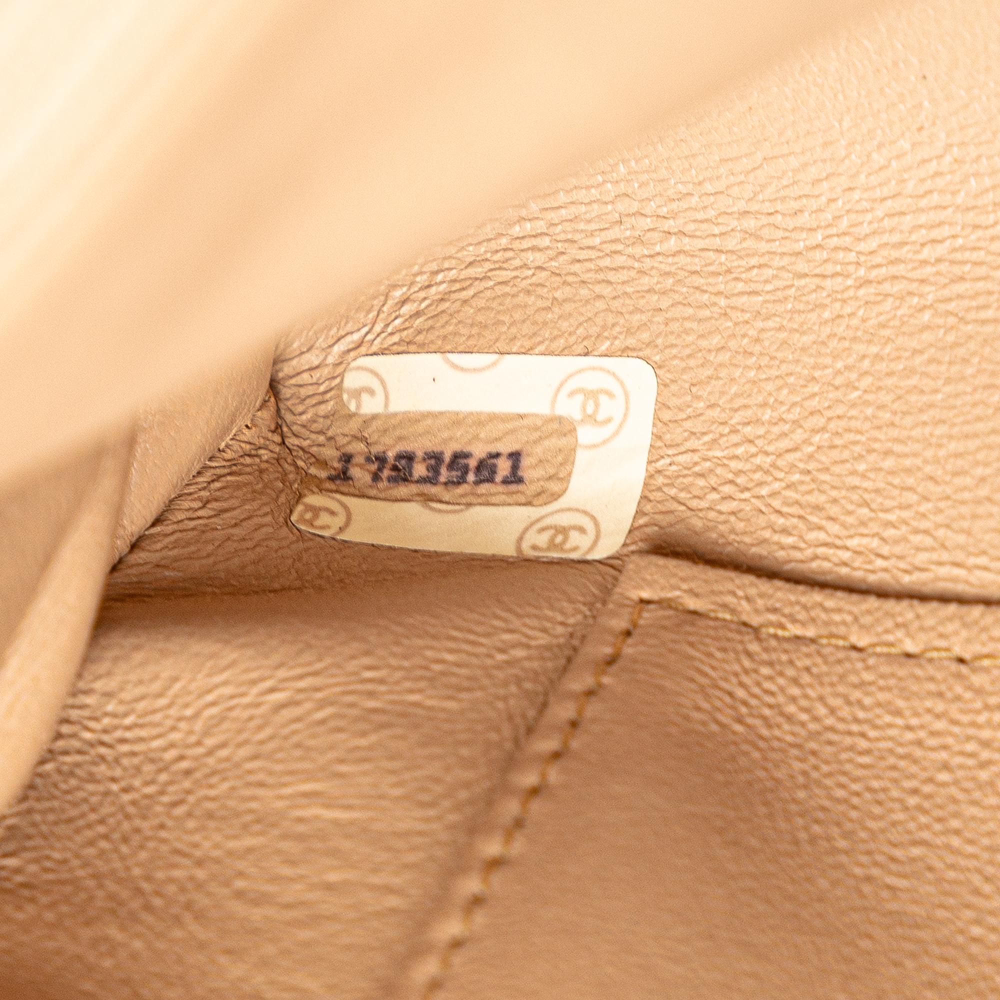 Chanel CC Quilted Lambskin Front Pocket Crossbody (SHG-m7G46D)