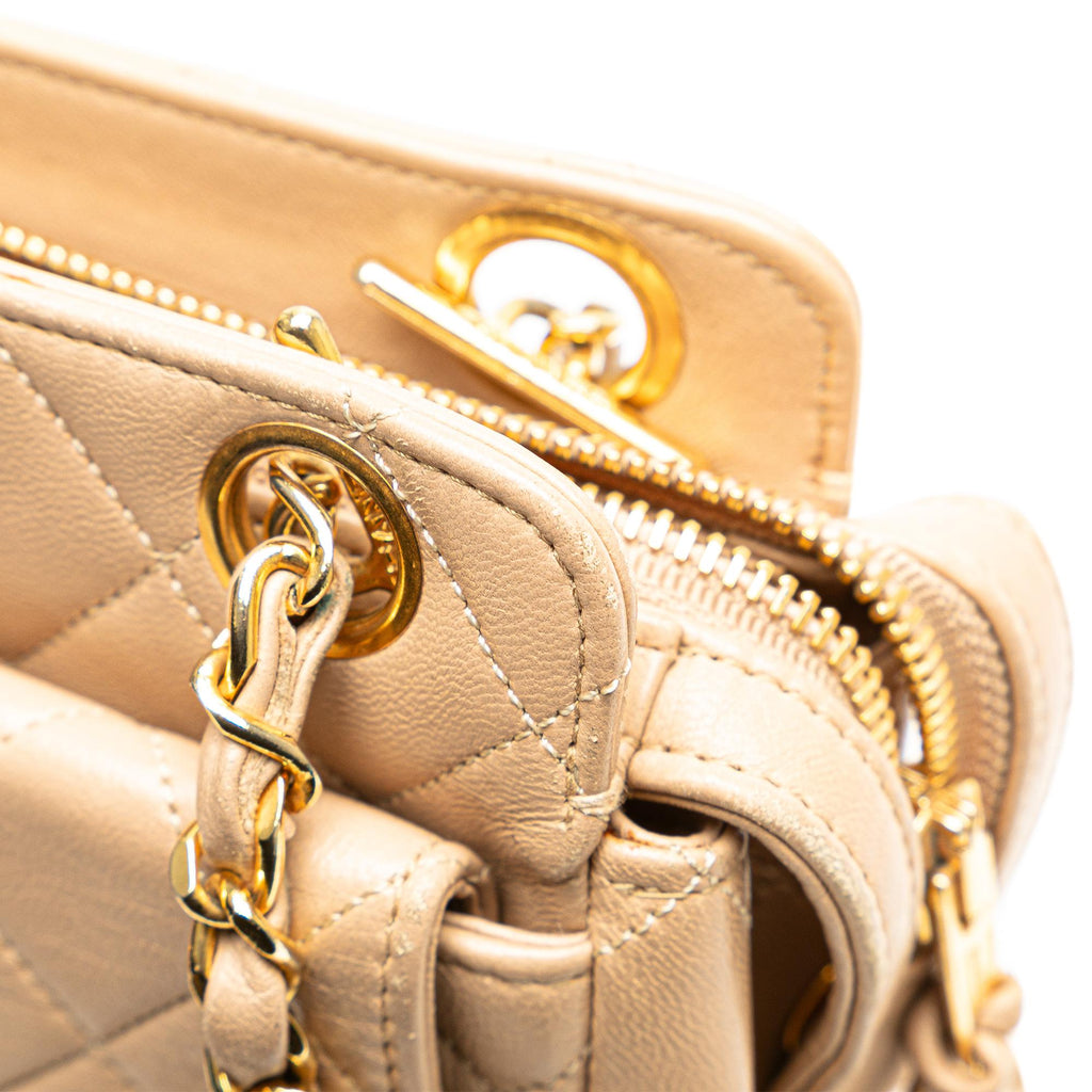 Chanel CC Quilted Lambskin Front Pocket Crossbody (SHG-m7G46D)