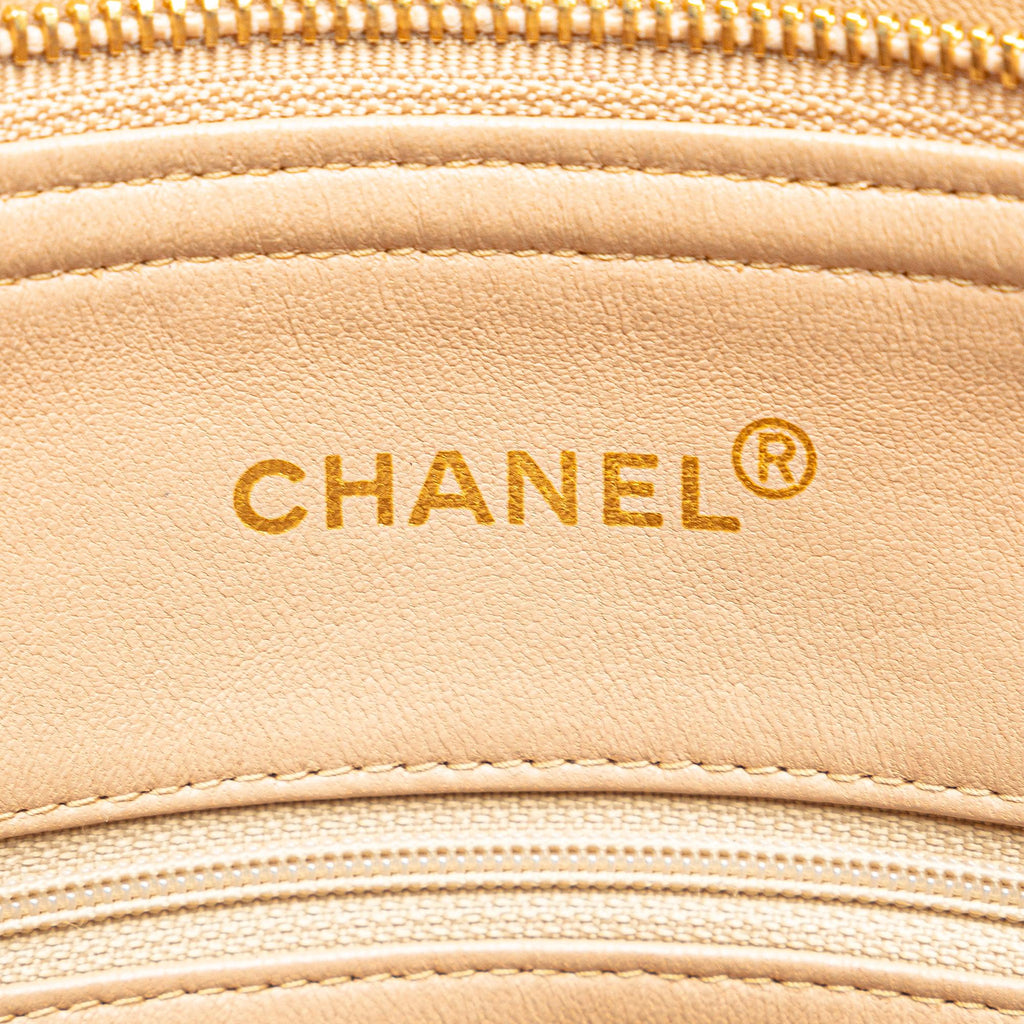 Chanel CC Quilted Lambskin Front Pocket Crossbody (SHG-m7G46D)