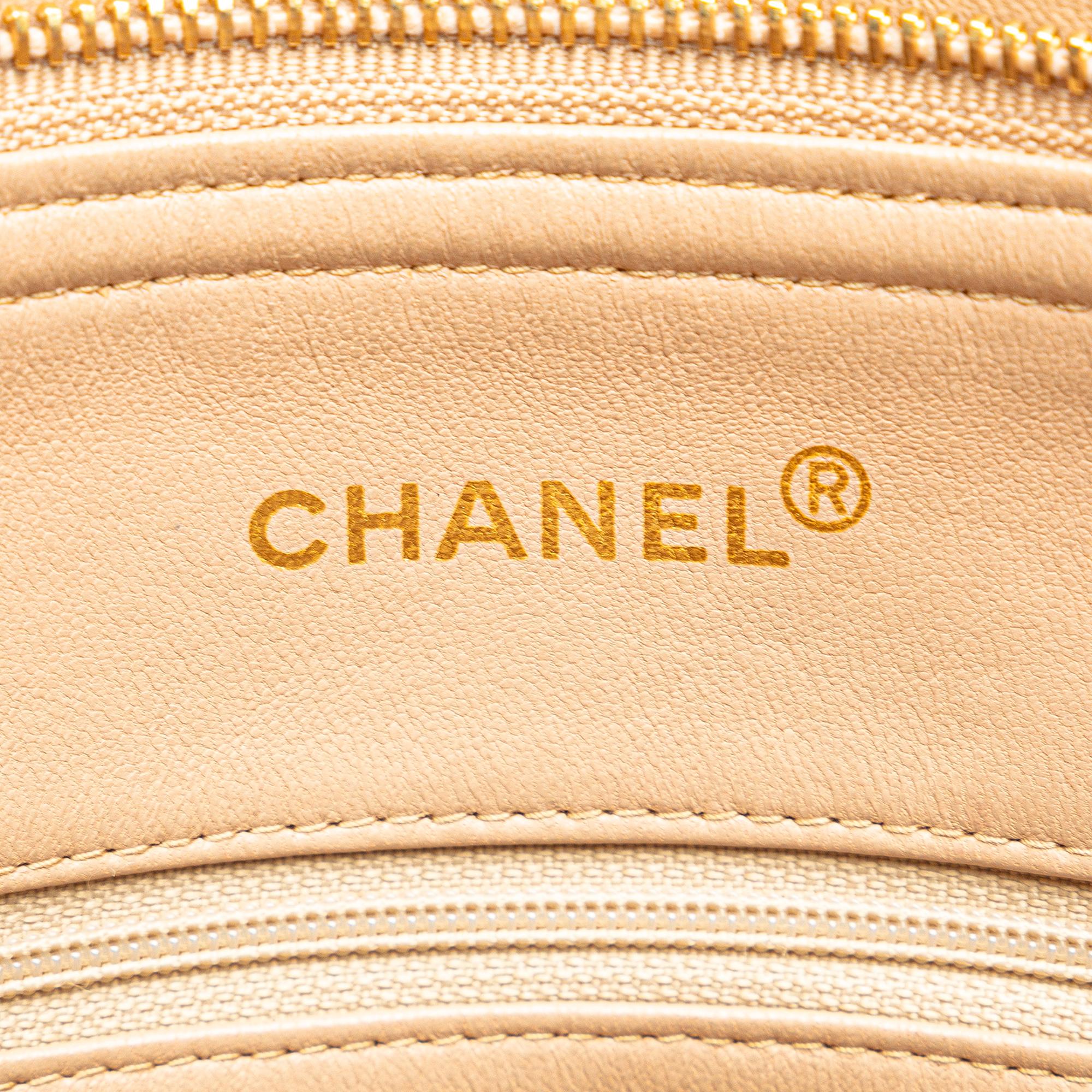 Chanel CC Quilted Lambskin Front Pocket Crossbody (SHG-m7G46D)