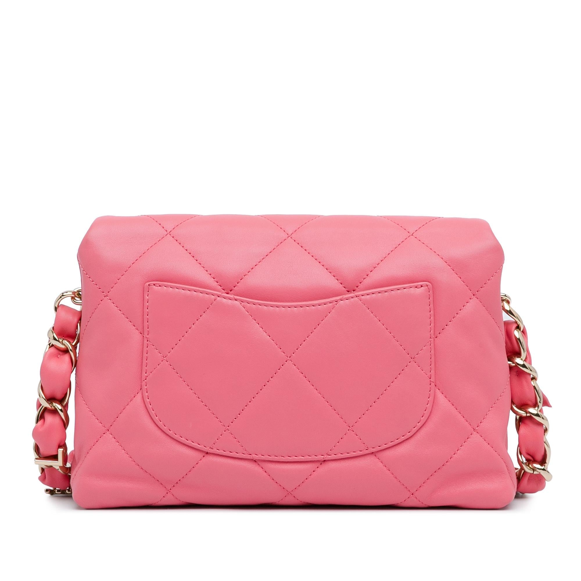 Chanel CC Quilted Lambskin Logo Chain Flap (SHG-Q5syAA)
