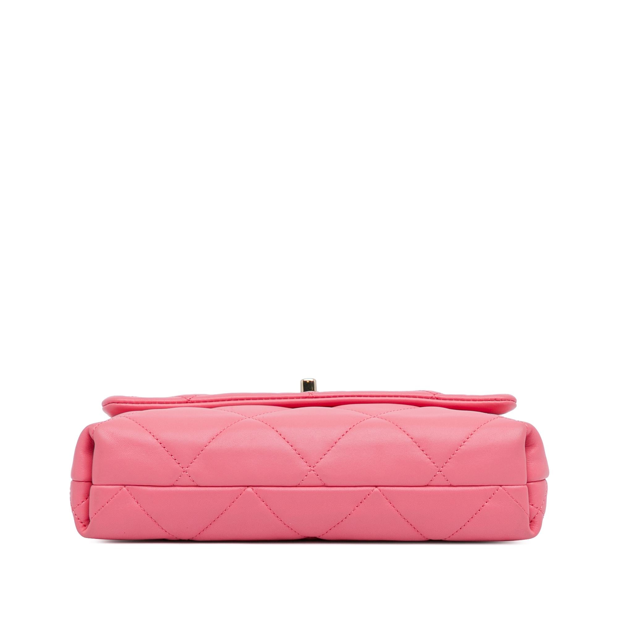Chanel CC Quilted Lambskin Logo Chain Flap (SHG-Q5syAA)