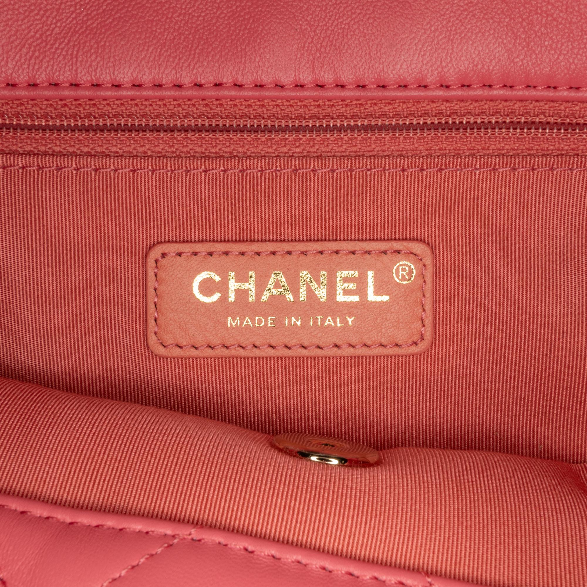 Chanel CC Quilted Lambskin Logo Chain Flap (SHG-Q5syAA)