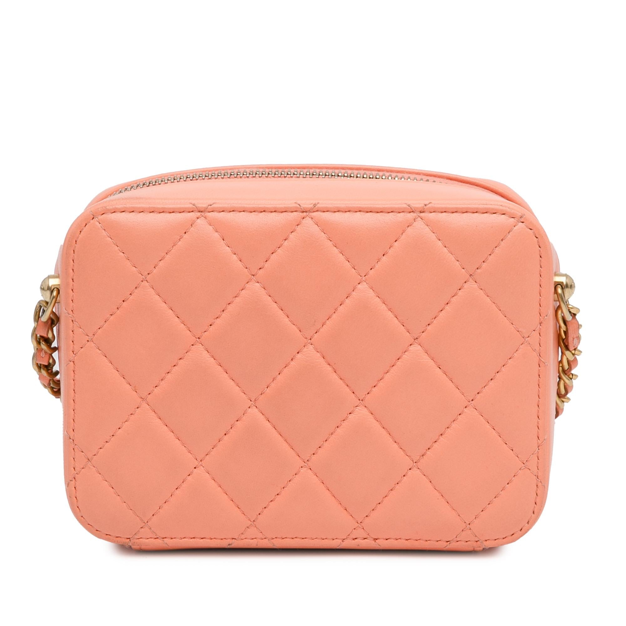 Chanel CC Quilted Lambskin Pearl Crush Camera Bag (SHG-CAgK7A)