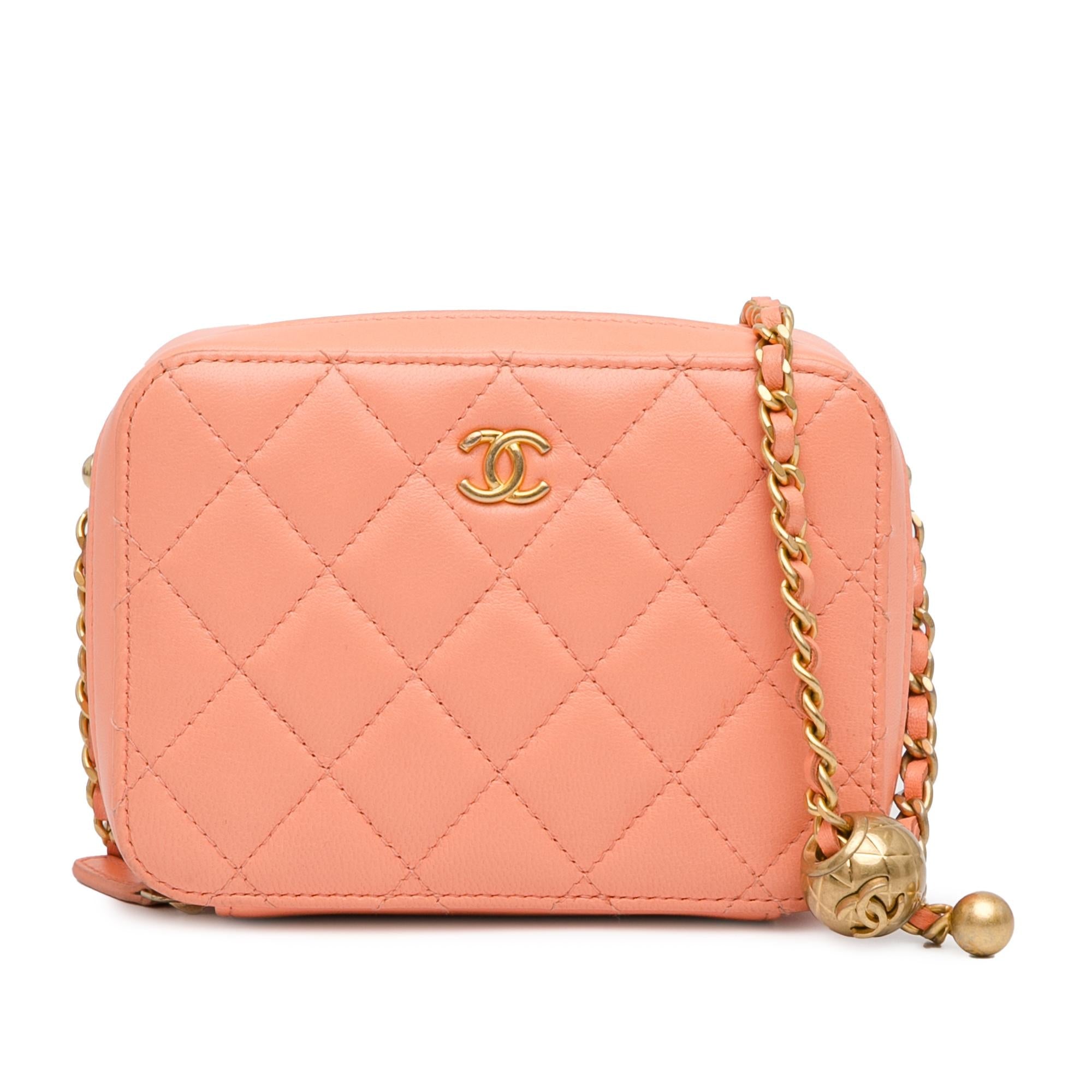 Chanel CC Quilted Lambskin Pearl Crush Camera Bag (SHG-CAgK7A)