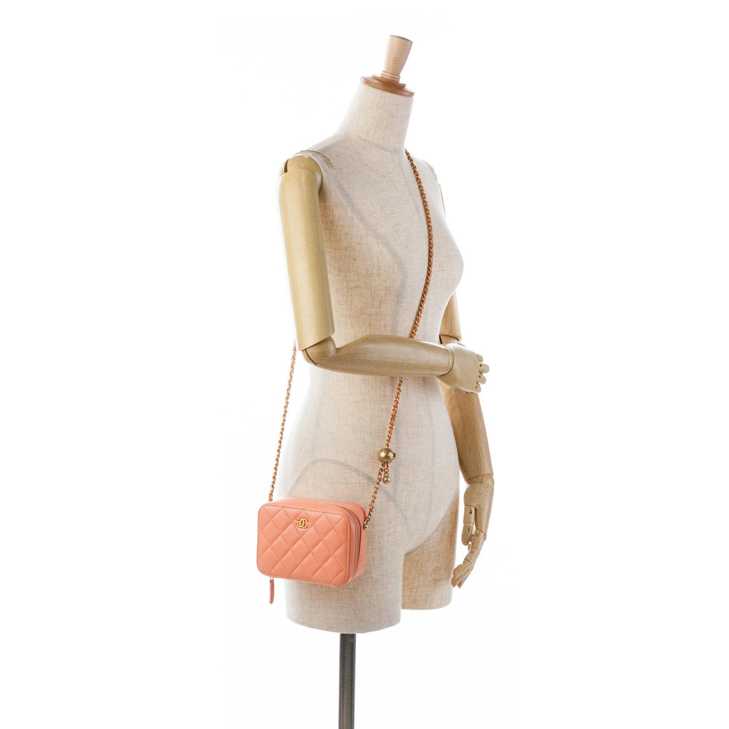 Chanel CC Quilted Lambskin Pearl Crush Camera Bag (SHG-CAgK7A)