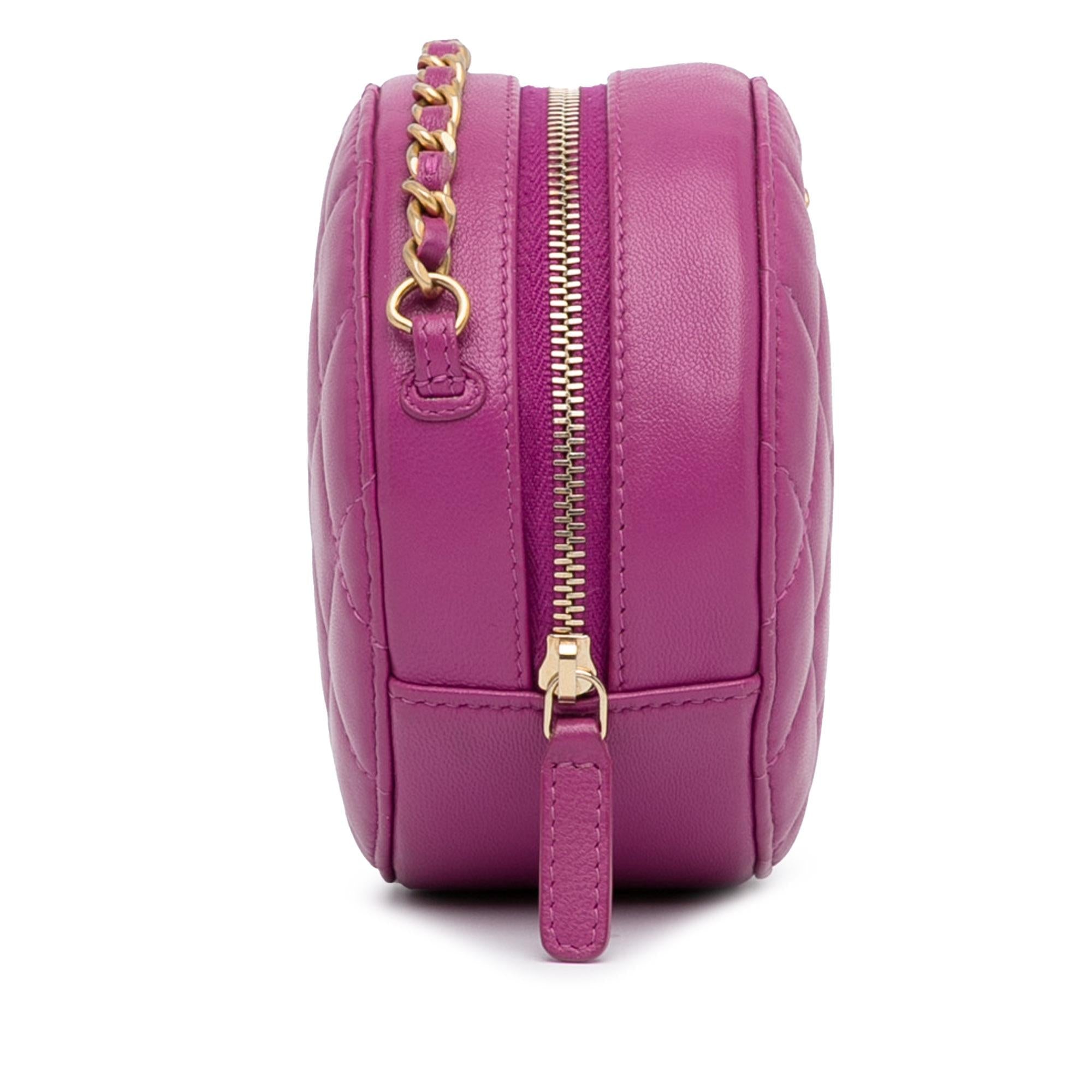Chanel CC Quilted Lambskin Pearl Crush Round Clutch with Chain (SHG-oOV0JN)