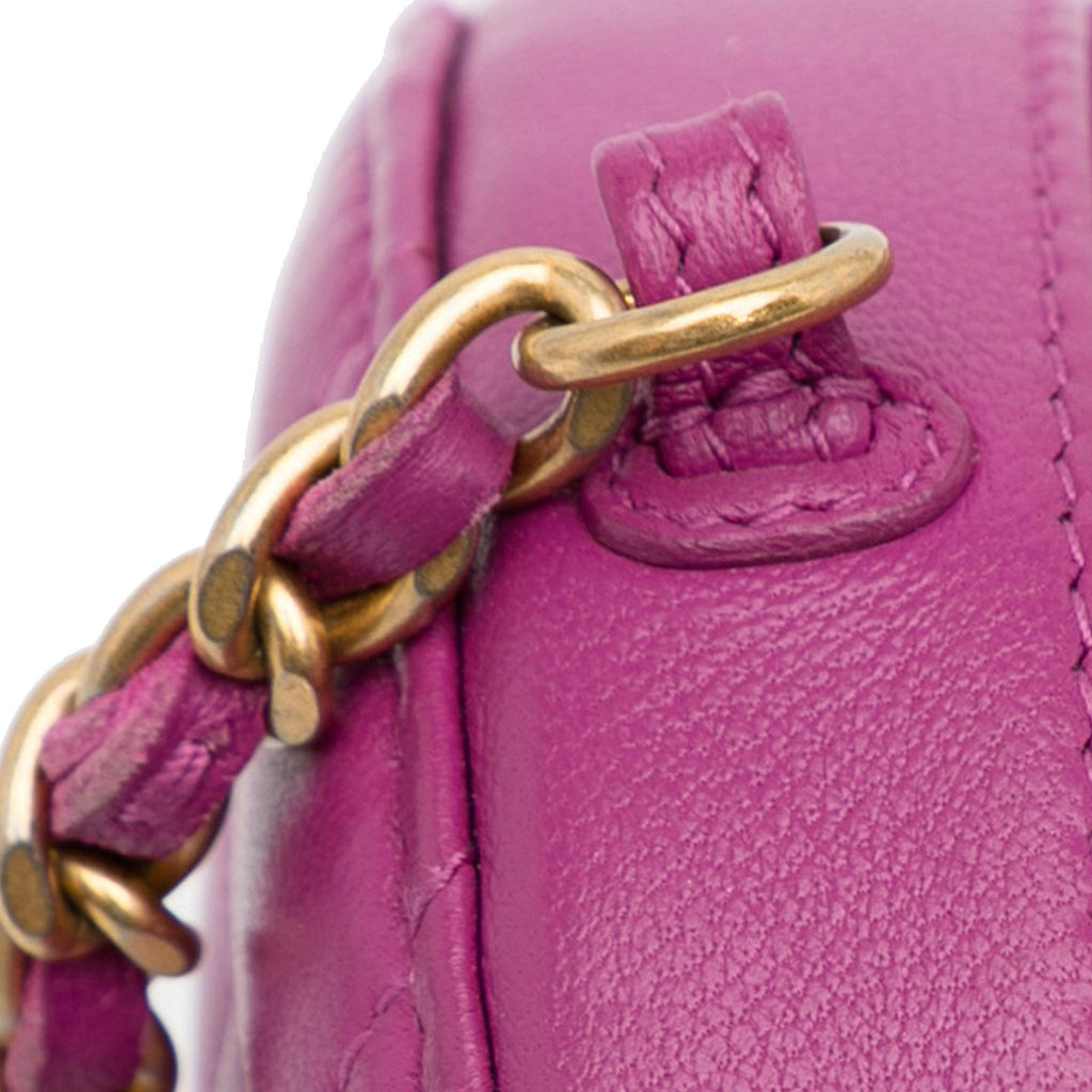 Chanel CC Quilted Lambskin Pearl Crush Round Clutch with Chain (SHG-oOV0JN)