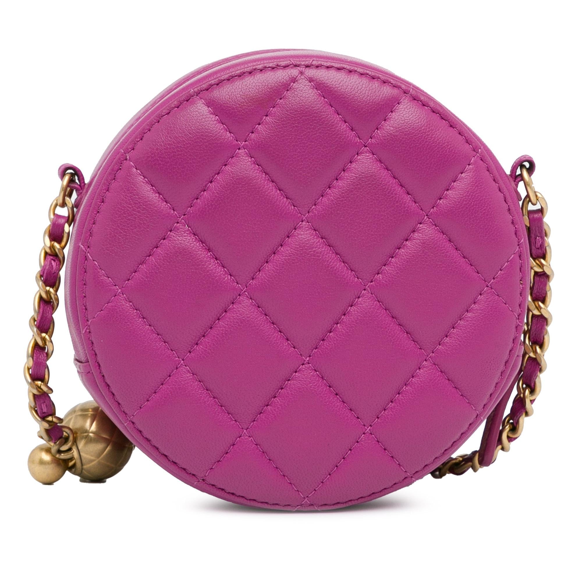 Chanel CC Quilted Lambskin Pearl Crush Round Clutch with Chain (SHG-y8BBxN)