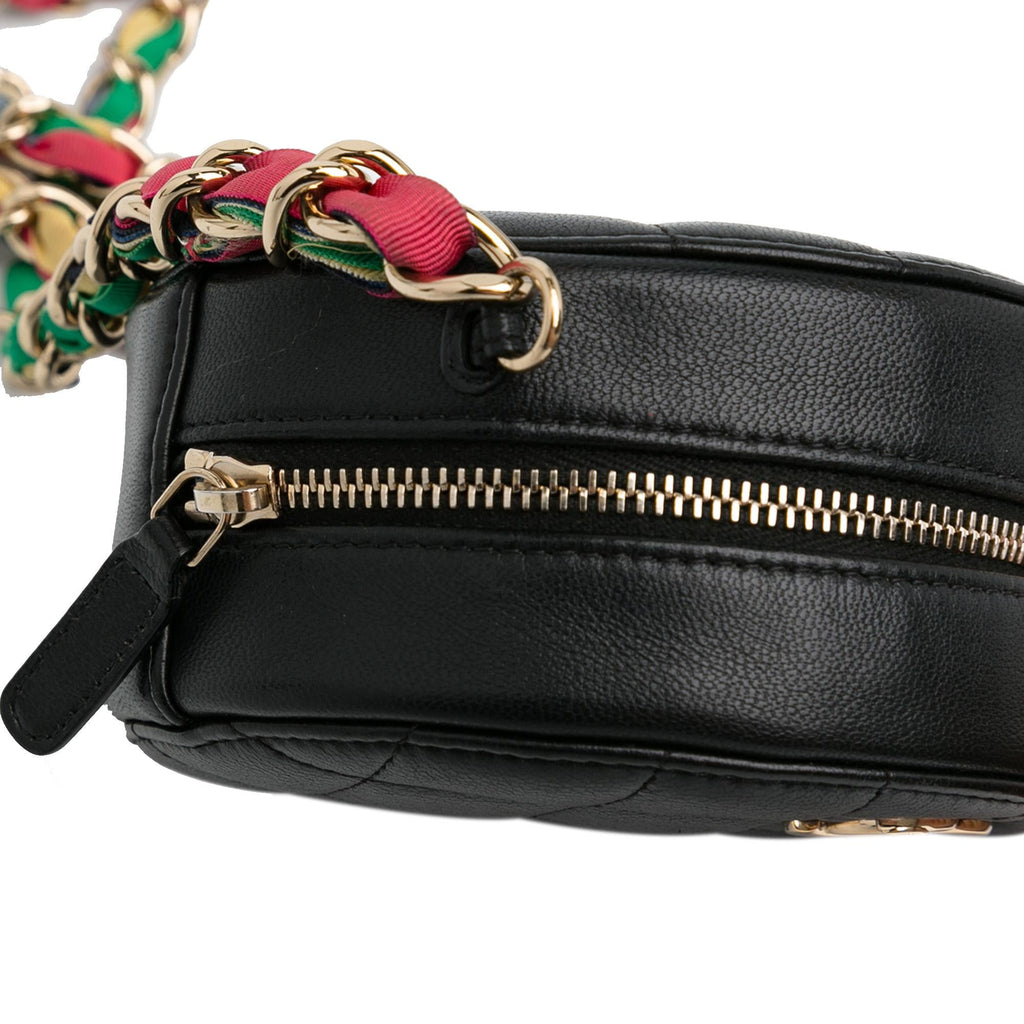 Chanel CC Quilted Lambskin Ribbon Round Clutch With Chain (SHG-oOGi2u)