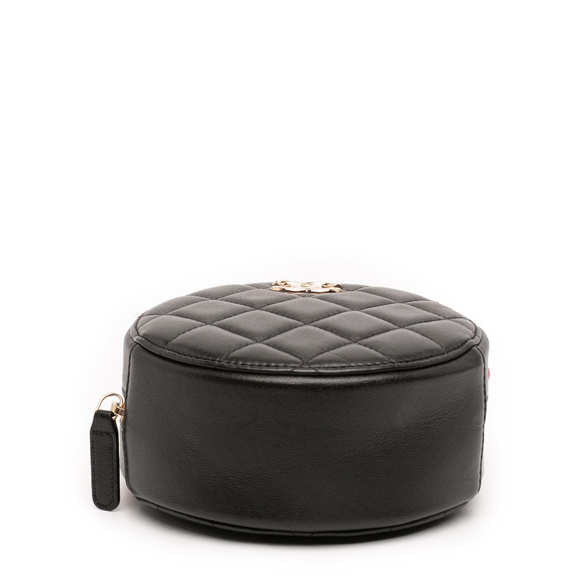 Chanel CC Quilted Lambskin Ribbon Round Clutch With Chain