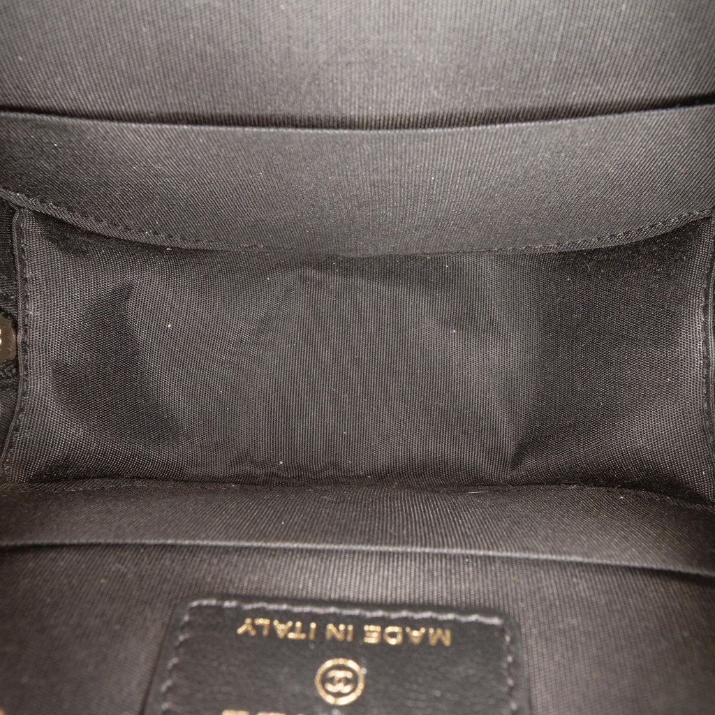 Chanel CC Quilted Lambskin Ribbon Round Clutch With Chain