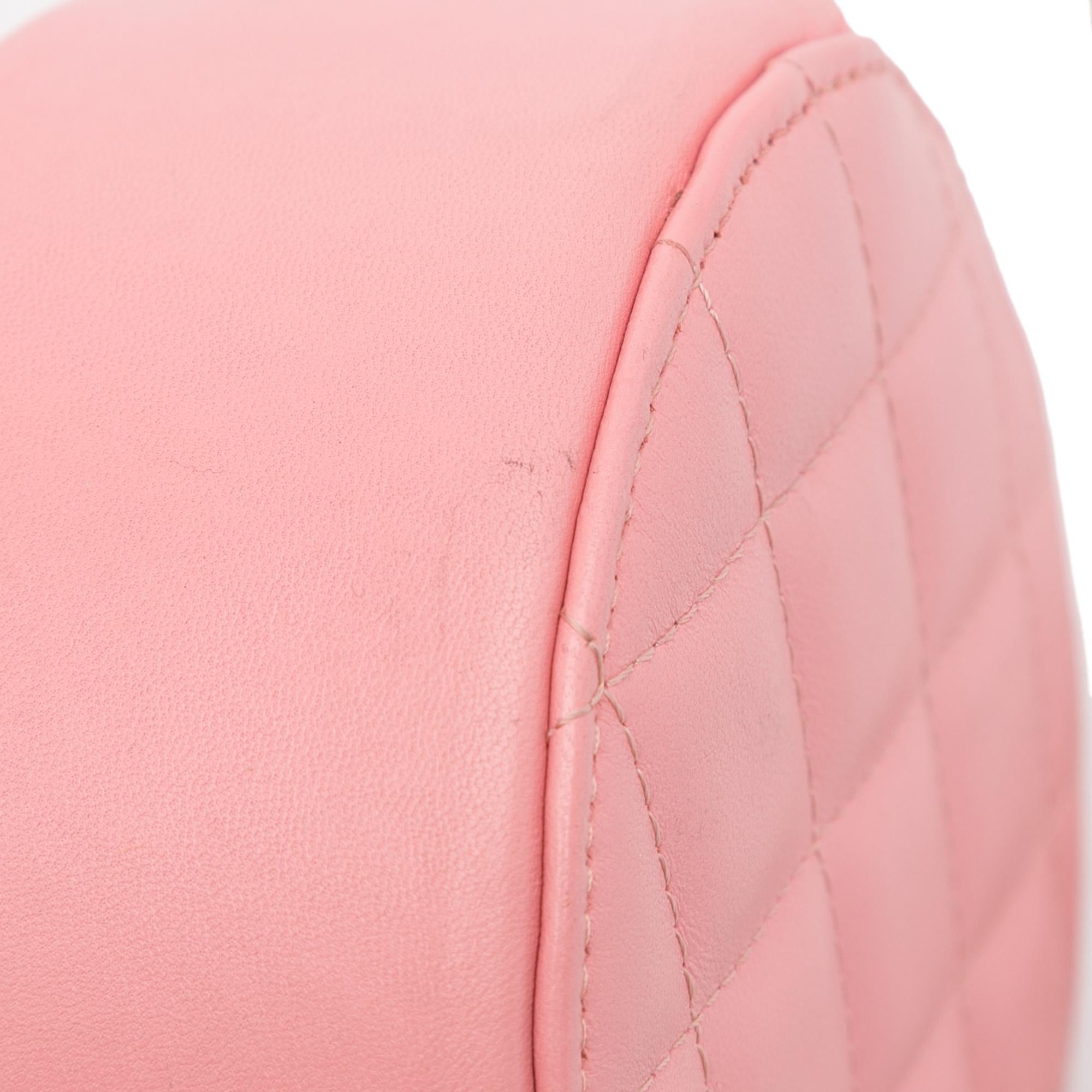 Chanel CC Quilted Lambskin Round Crossbody (SHG-pQfxfH)