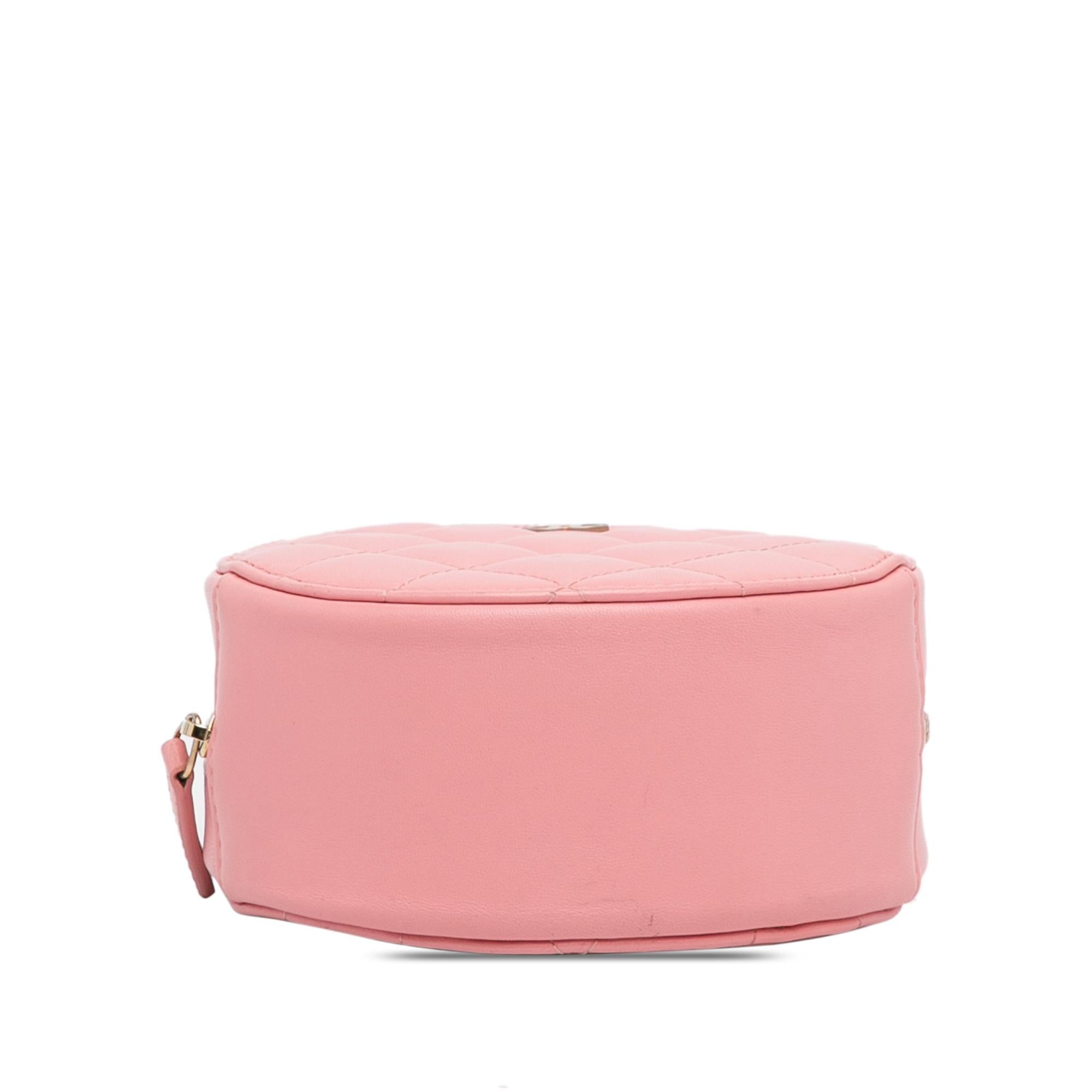 Chanel CC Quilted Lambskin Round Crossbody (SHG-pQfxfH)