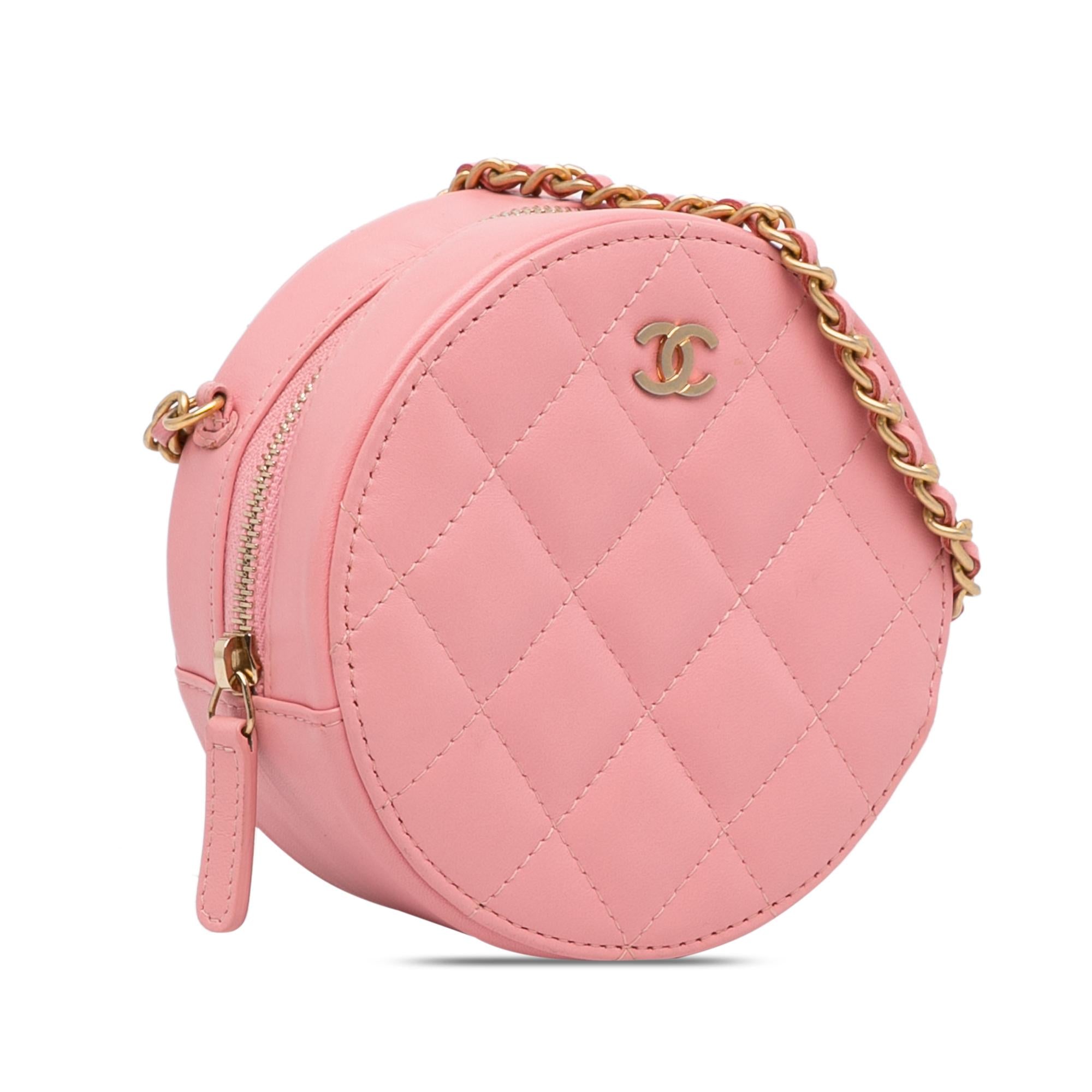 Chanel CC Quilted Lambskin Round Crossbody (SHG-pQfxfH)