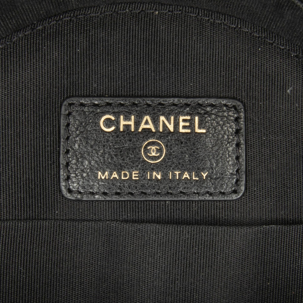 Chanel CC Quilted Lambskin Round Crossbody (SHG-33ZDhg)