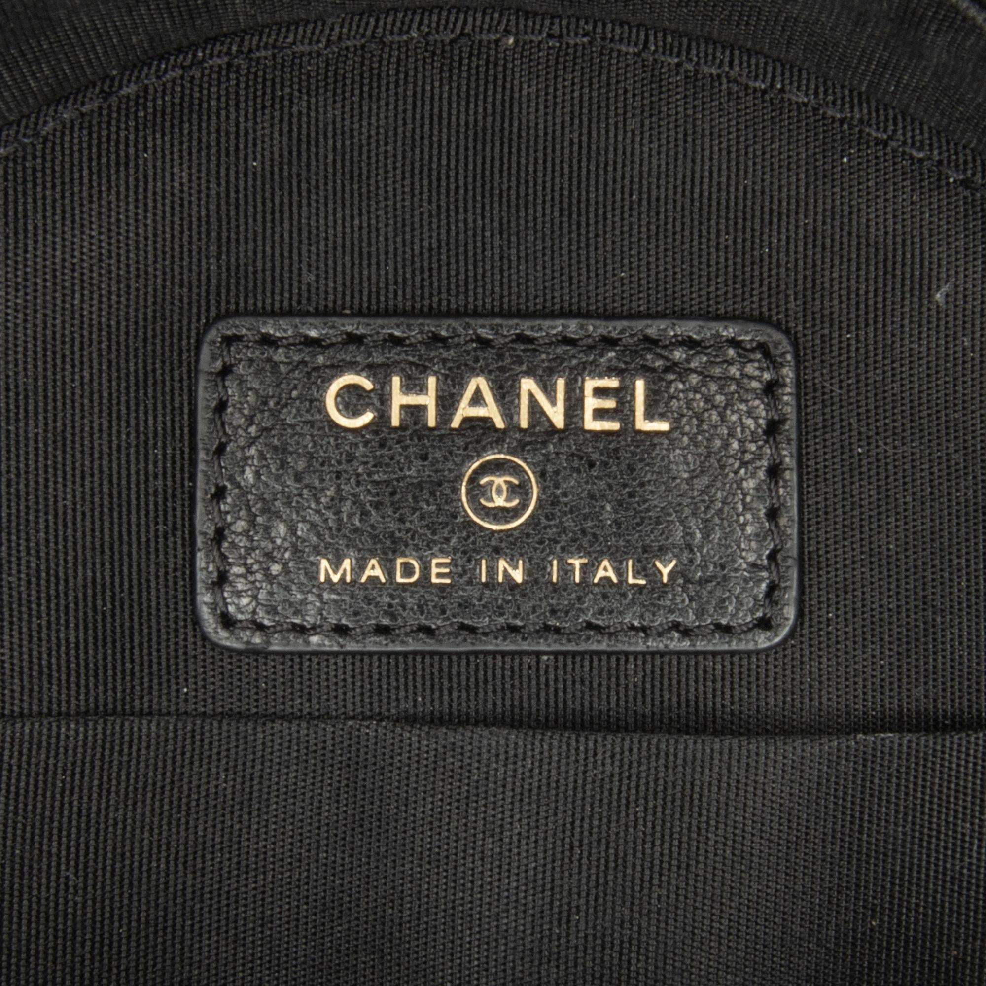 Chanel CC Quilted Lambskin Round Crossbody (SHG-33ZDhg)