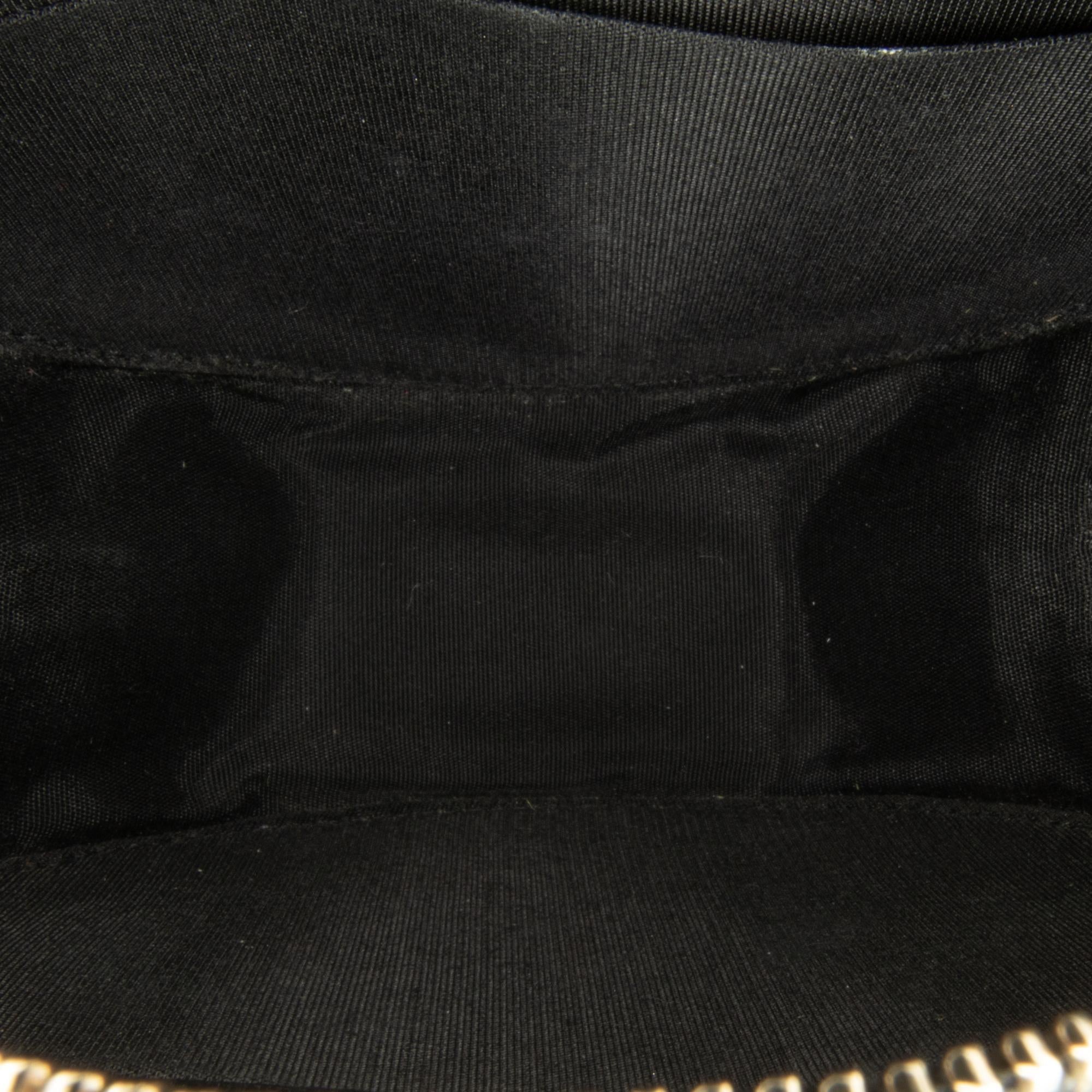 Chanel CC Quilted Lambskin Round Crossbody (SHG-33ZDhg)