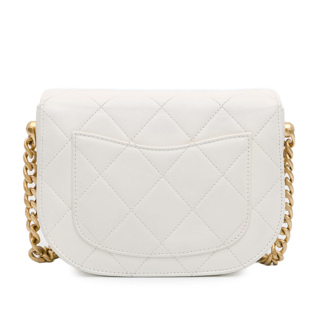 Chanel CC Quilted Lambskin Round Moon Messenger Flap (SHG-ZHZyok)