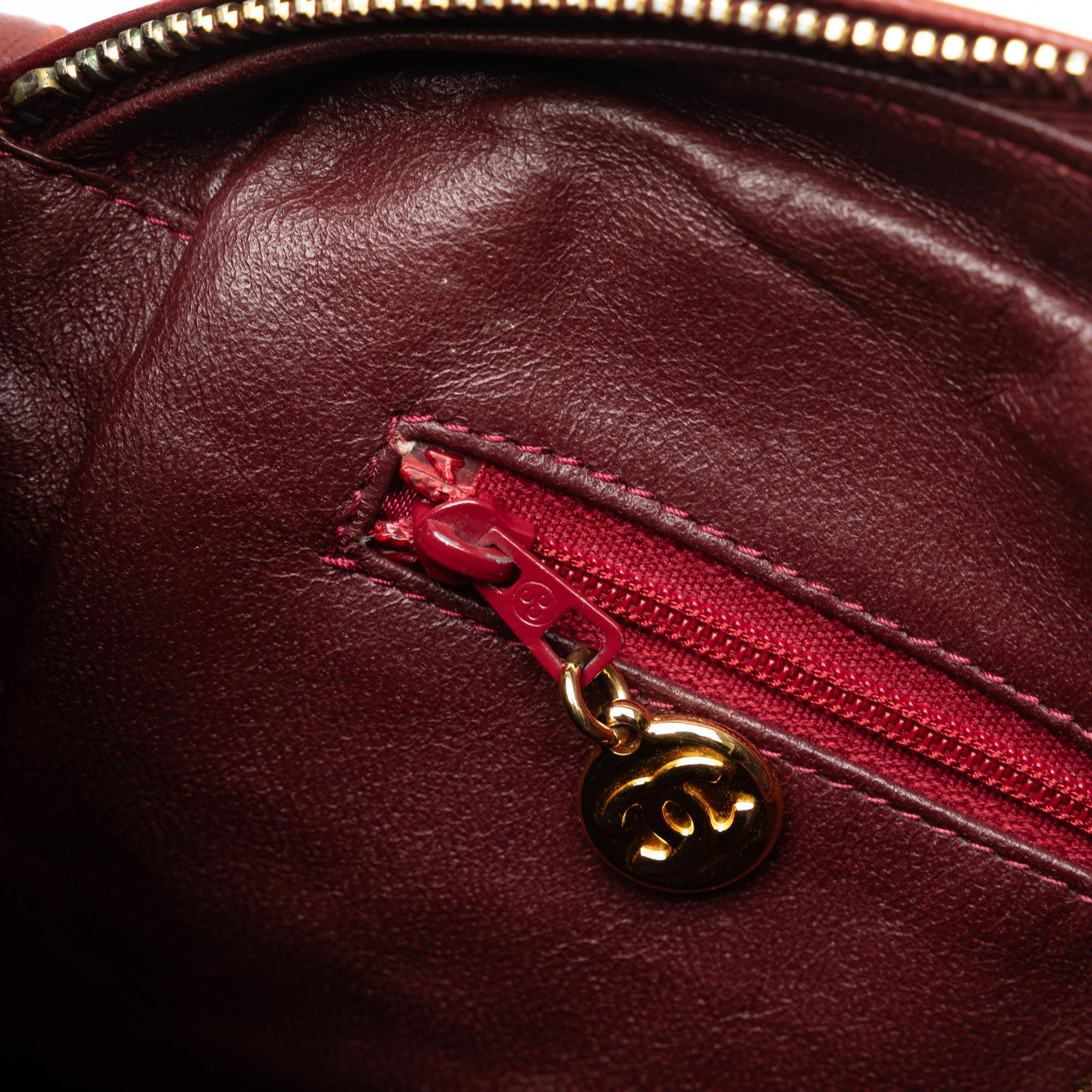 Chanel CC Quilted Lambskin Shoulder Bag (SHG-Q3k70Q)