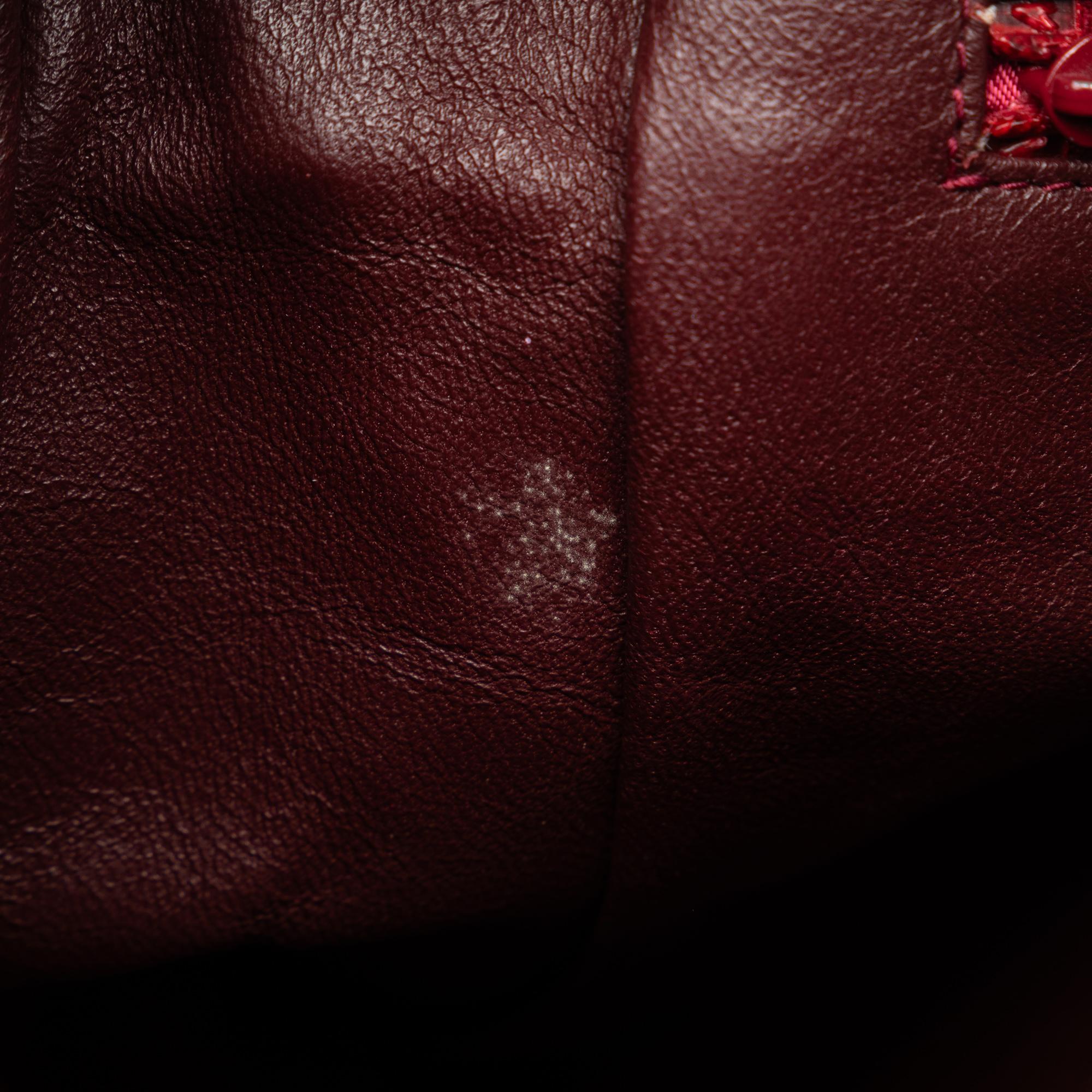 Chanel CC Quilted Lambskin Shoulder Bag (SHG-Q3k70Q)