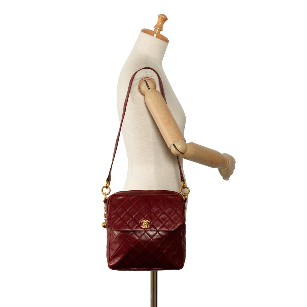 Chanel CC Quilted Lambskin Shoulder Bag (SHG-Q3k70Q)