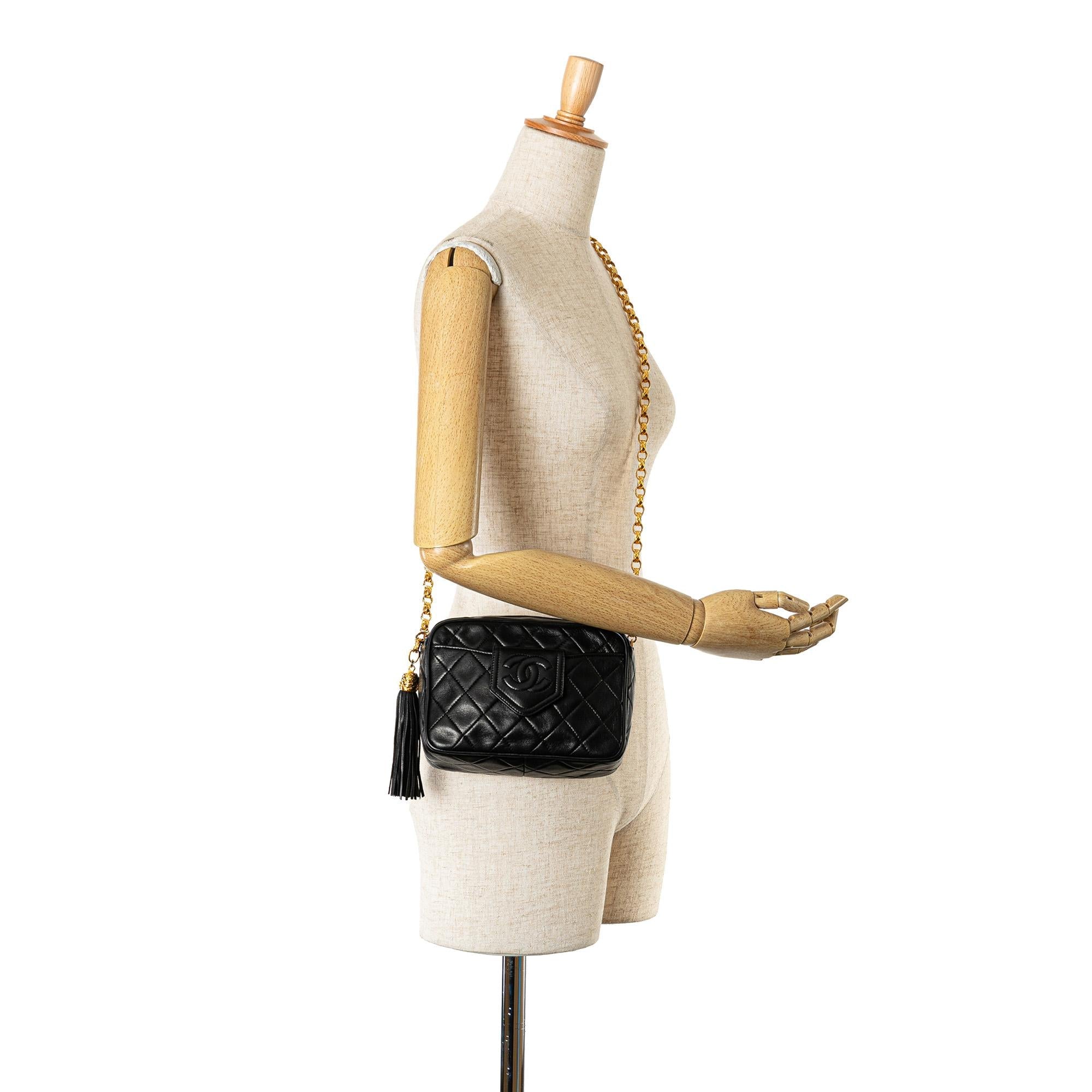 Chanel CC Quilted Lambskin Tassel Camera Bag (SHG-d6zIzs)