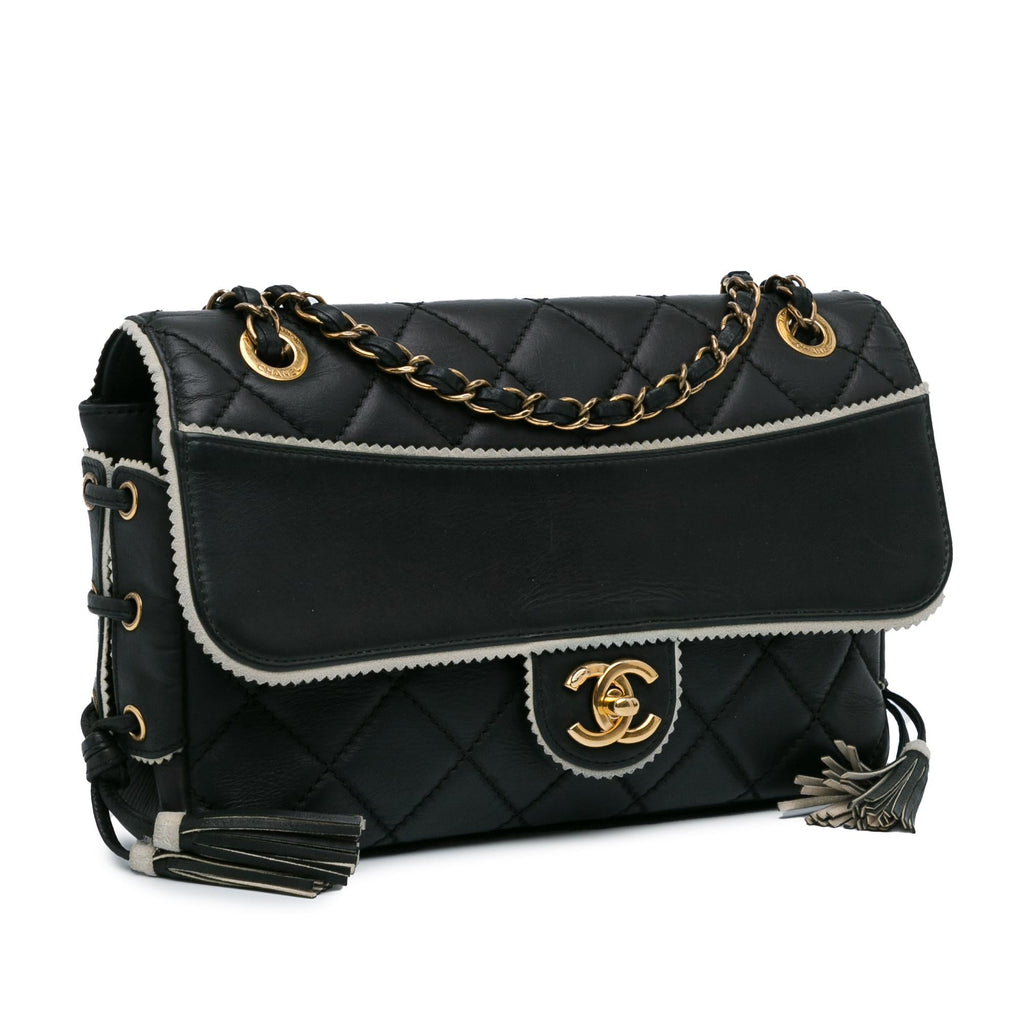 Chanel CC Quilted Lambskin Tassel and Border Embellished Flap Bag (SHG-anFwRO)