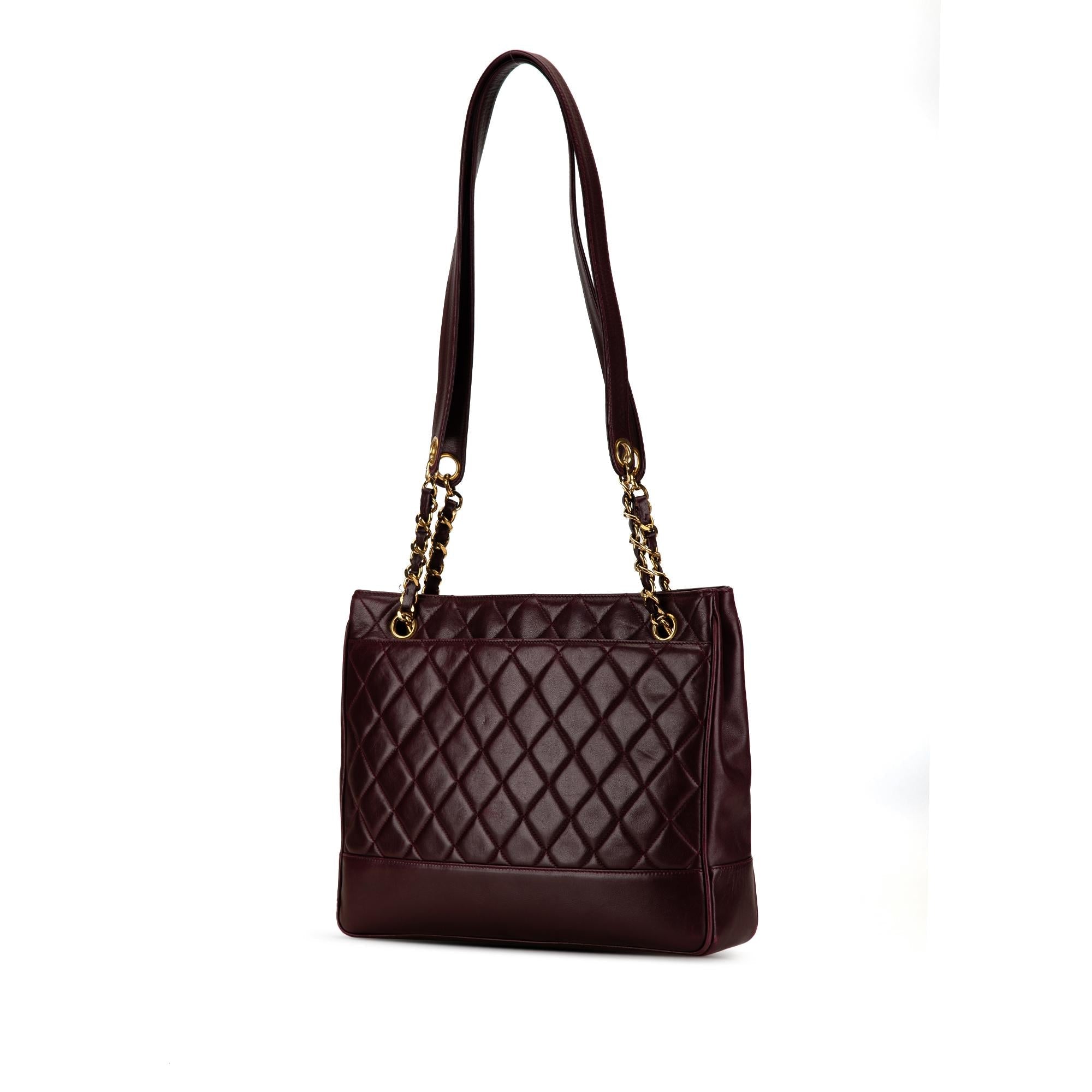 Chanel CC Quilted Lambskin Tote (SHG-uv9hyd)