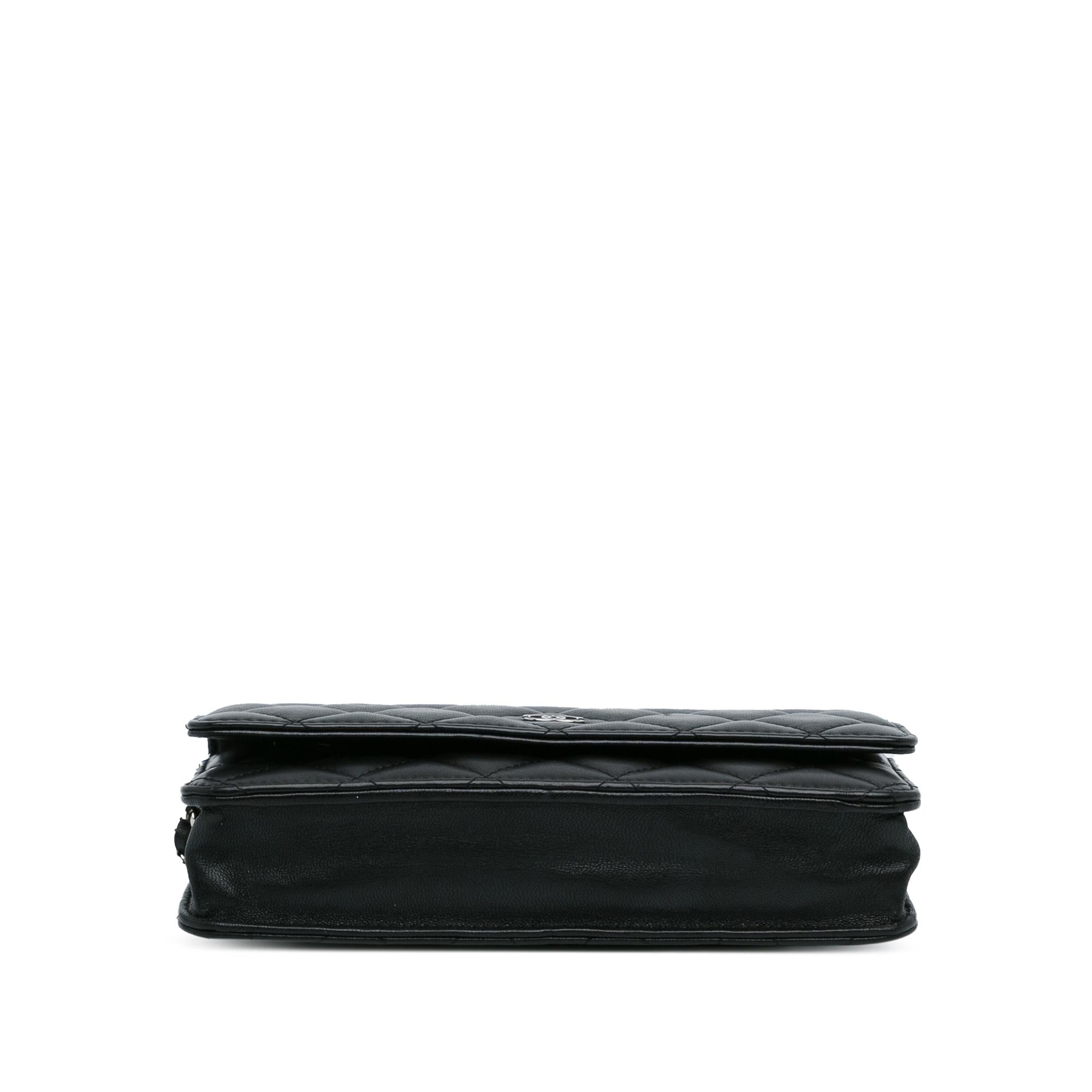 Chanel CC Quilted Lambskin Wallet On Chain (SHG-FJ9bzv)