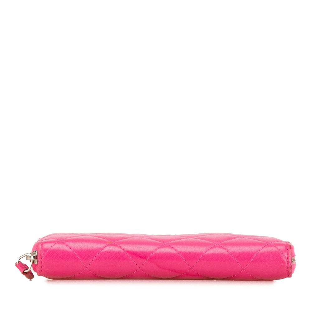 Chanel CC Quilted Lambskin Zip Around Wallet (SHG-TJpHnQ)