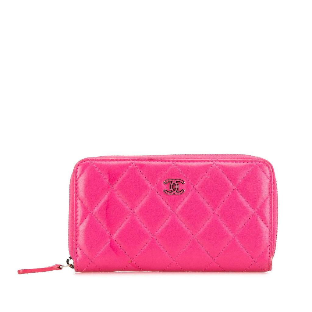 Chanel CC Quilted Lambskin Zip Around Wallet (SHG-TJpHnQ)