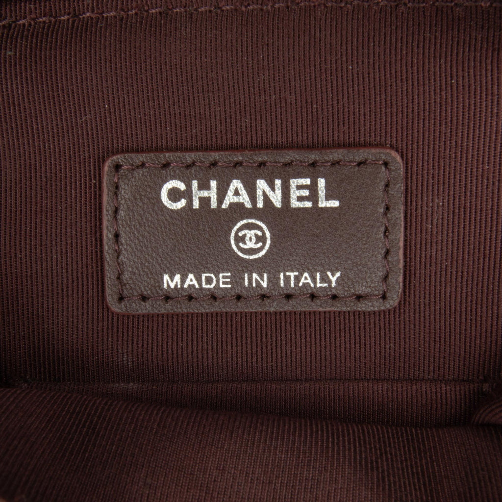 Chanel CC Quilted Lambskin Zip Phone Case (SHG-6GbcPW)