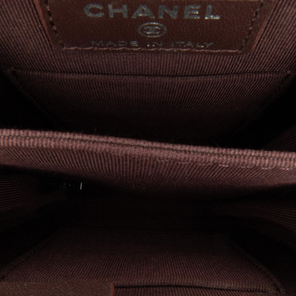 Chanel CC Quilted Lambskin Zip Phone Case (SHG-6GbcPW)