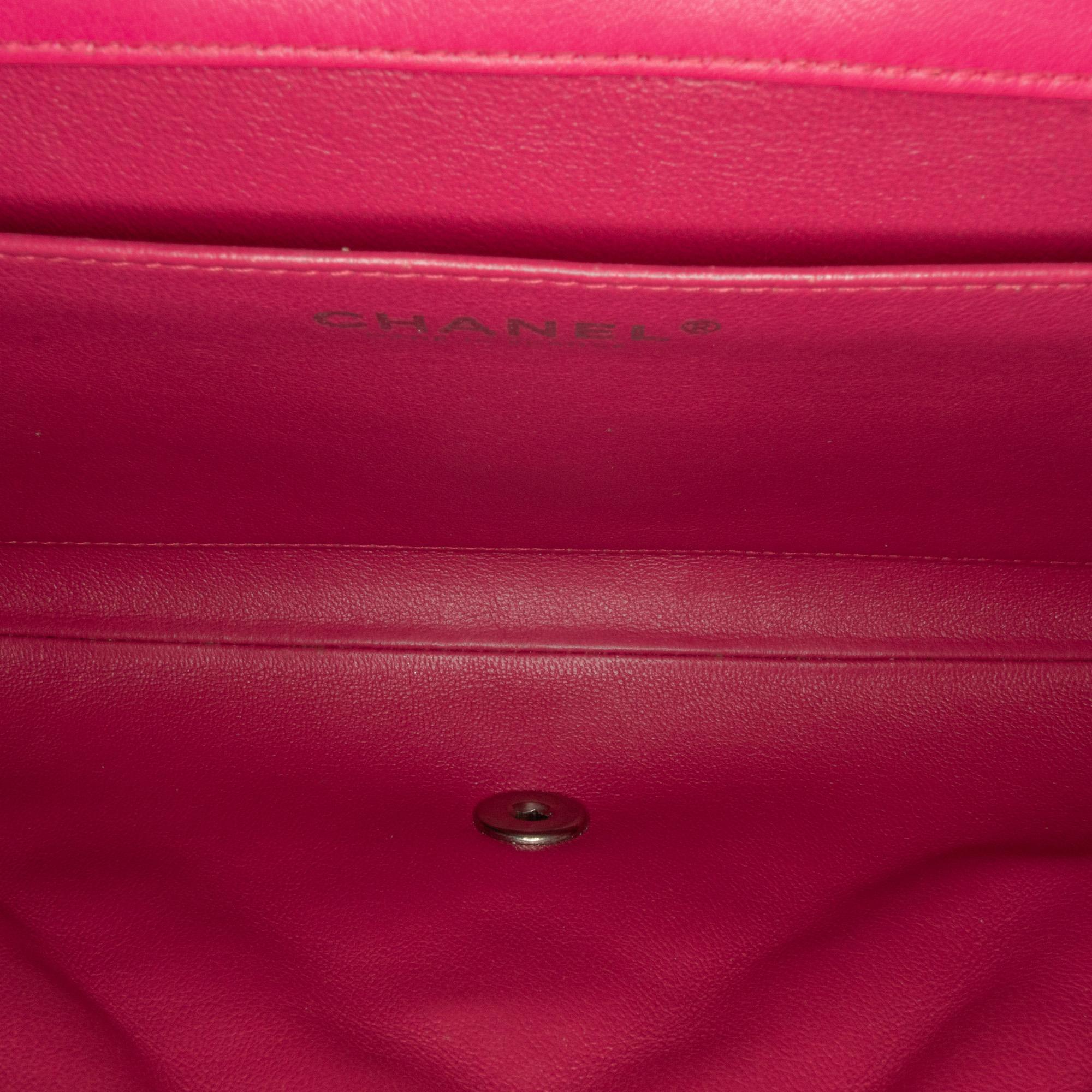 Chanel CC Quilted Patent Clutch with Chain (SHG-BPixGf)