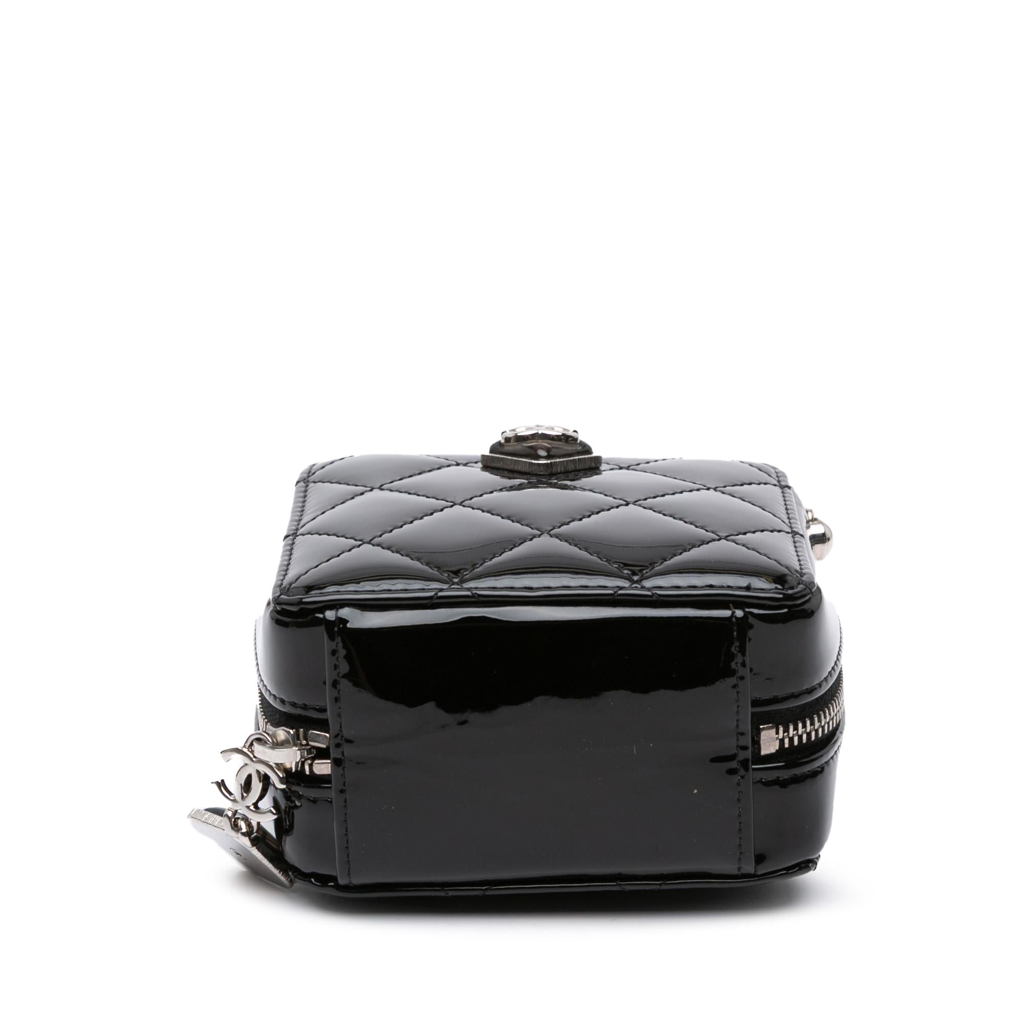 Chanel CC Quilted Patent Diamond Resin Clutch With Chain