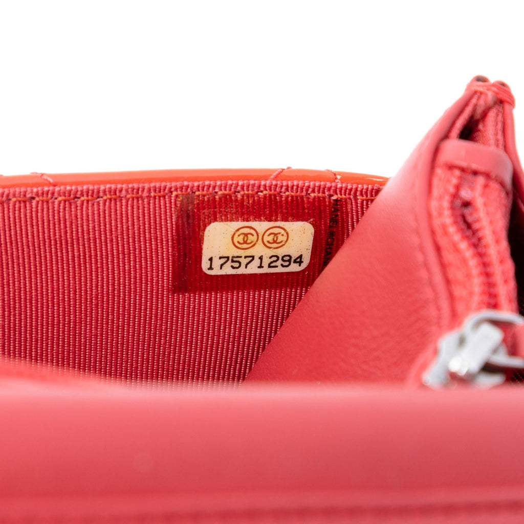 Chanel CC Quilted Patent Incognito Wallet On Chain