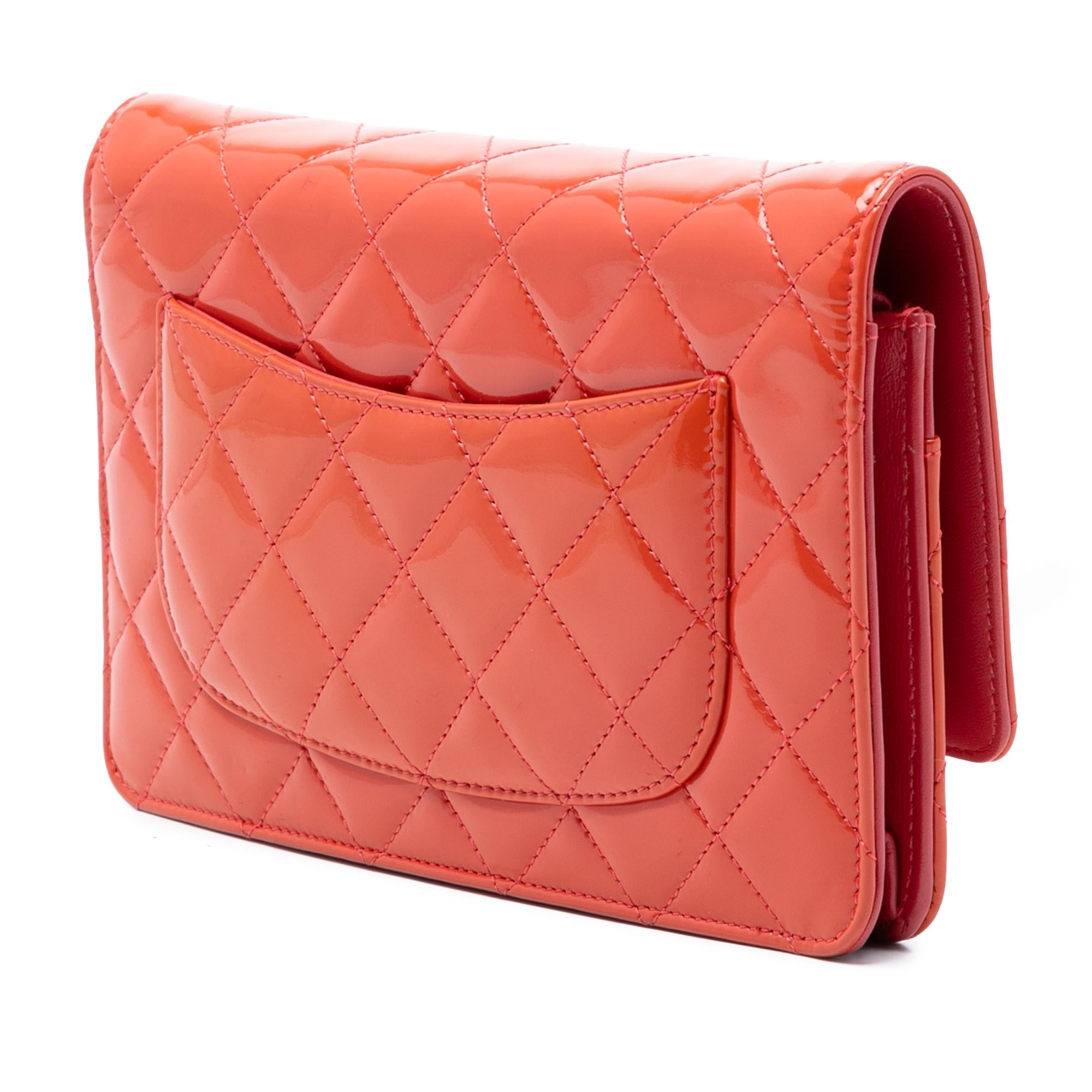 Chanel CC Quilted Patent Incognito Wallet On Chain