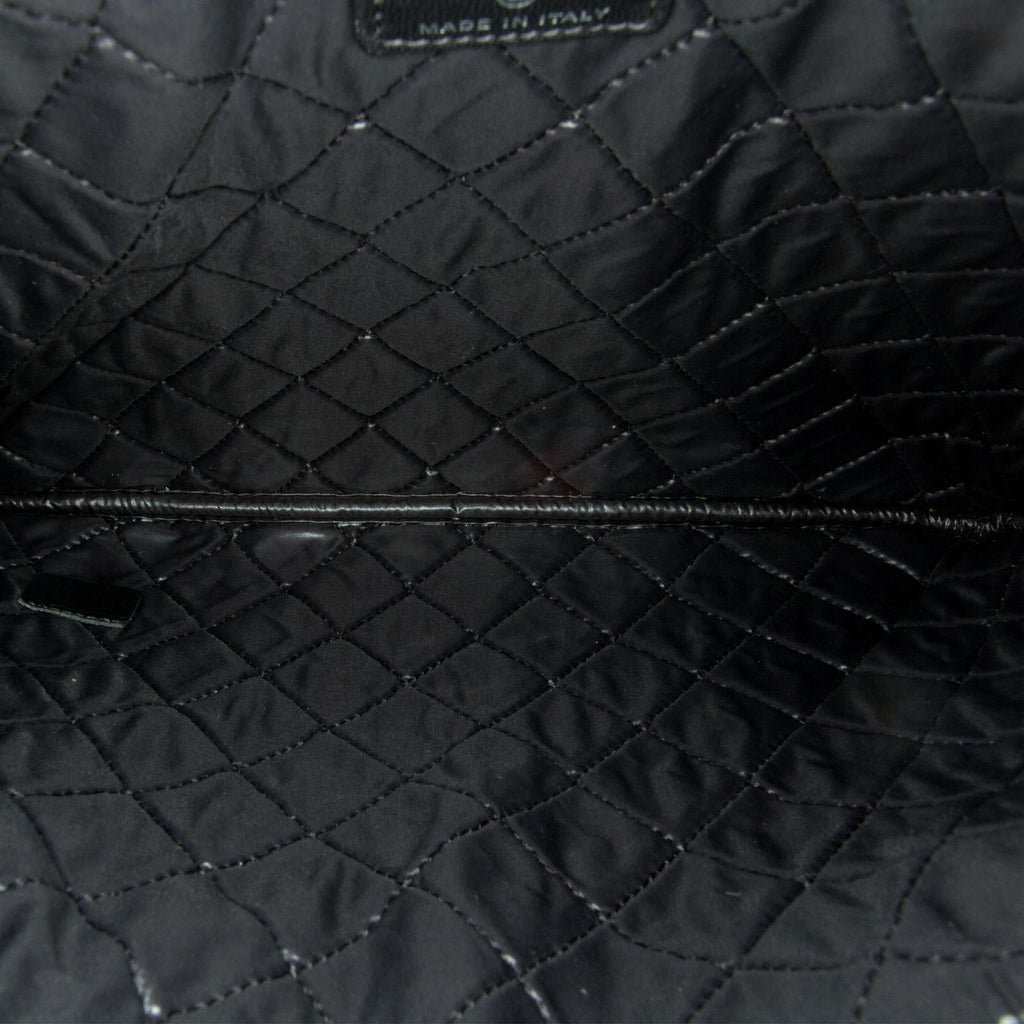 Chanel CC Quilted Patent Leather Pouch (SHG-30waO1)