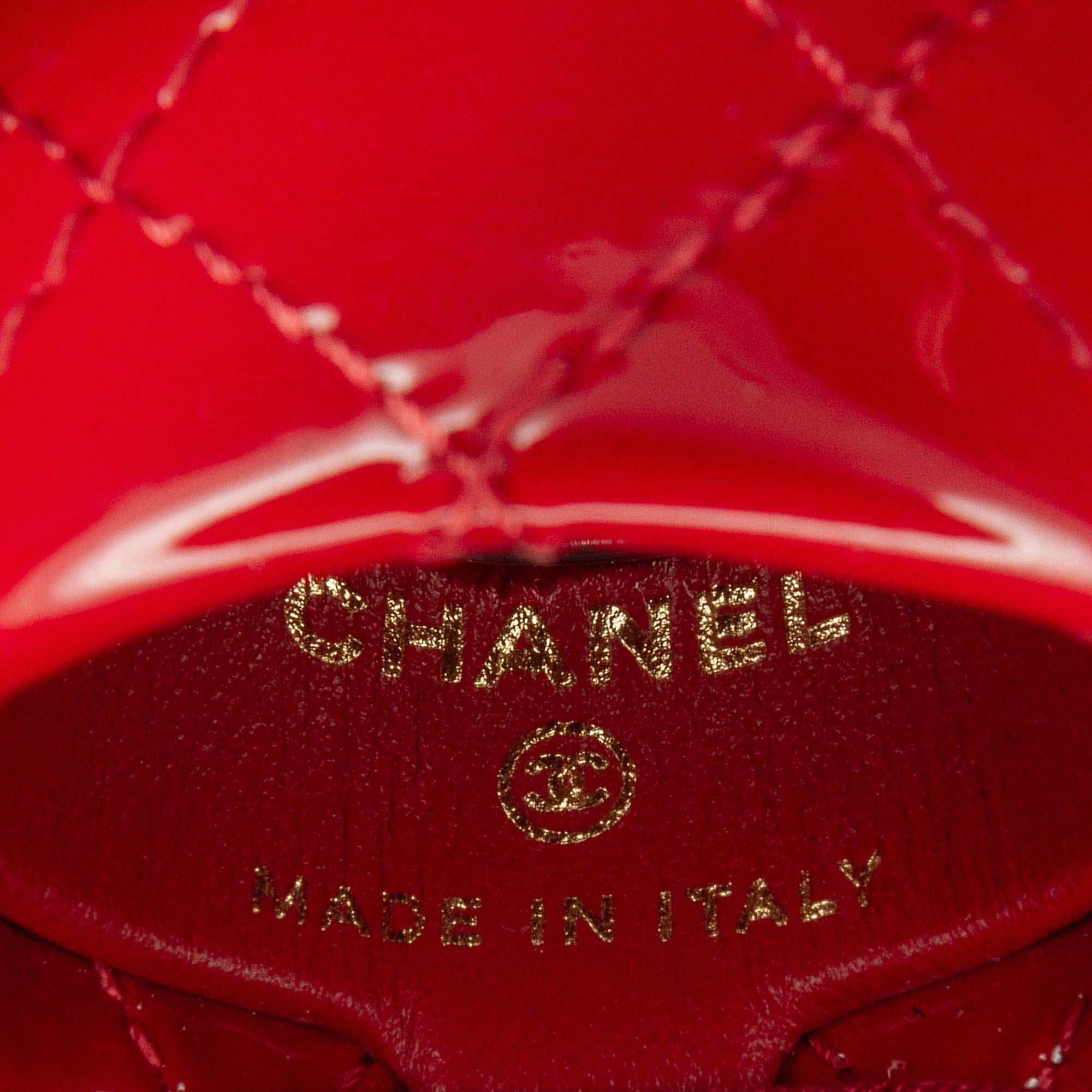 Chanel CC Quilted Patent Lipstick Case (SHG-3hfbHz)