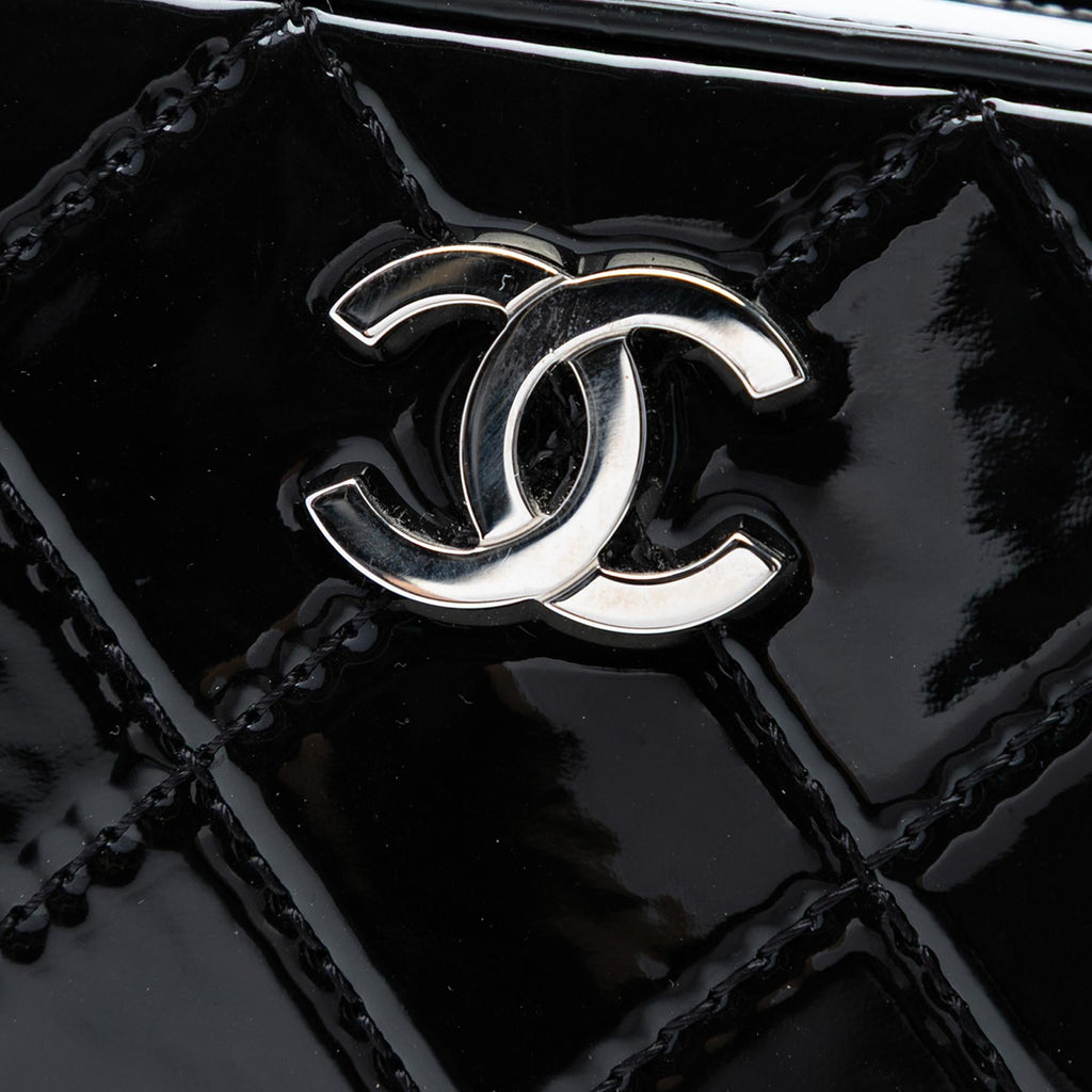Chanel CC Quilted Patent Travel Kit Vanity Case