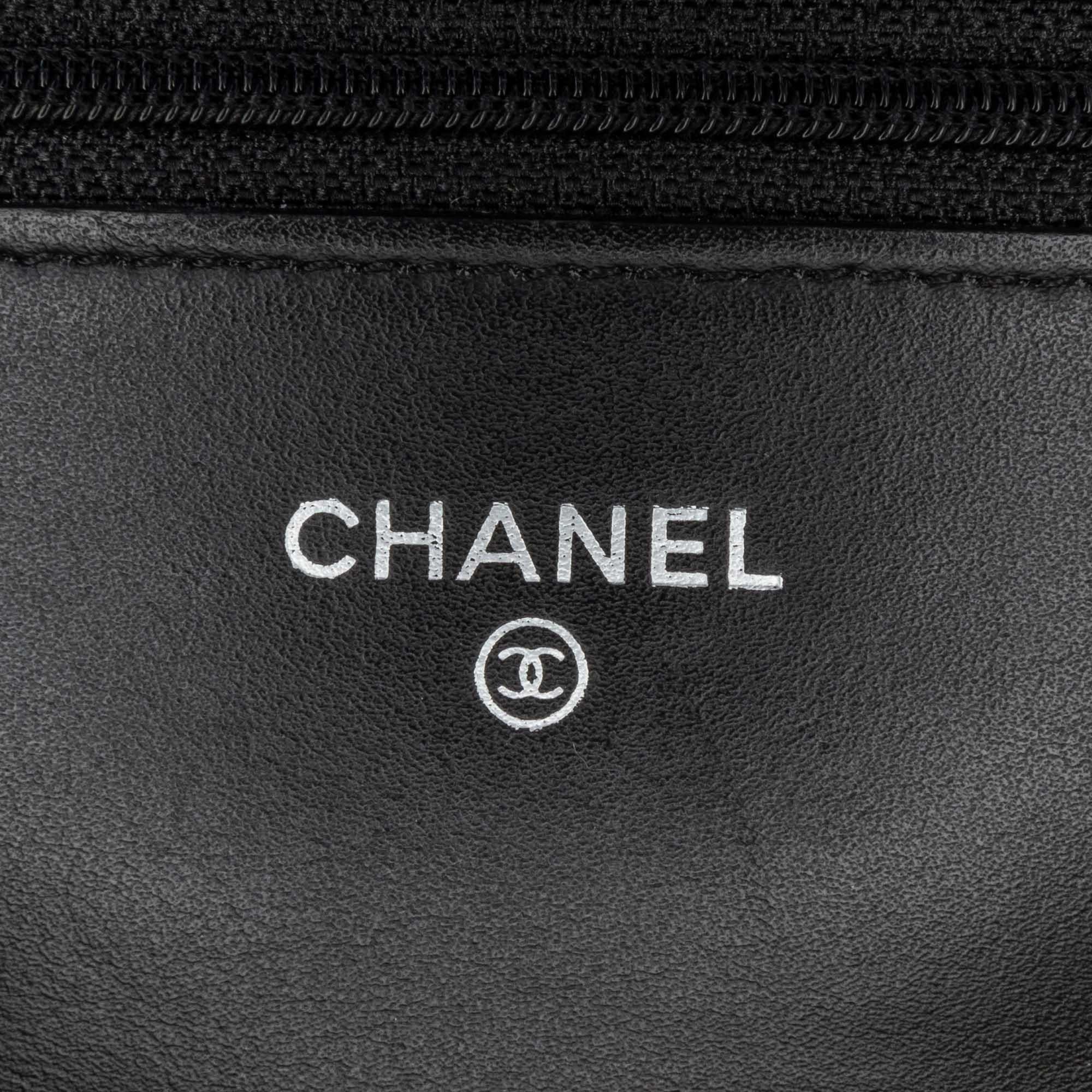 Chanel CC Quilted Patent Wallet On Chain (SHG-u1EQdo)