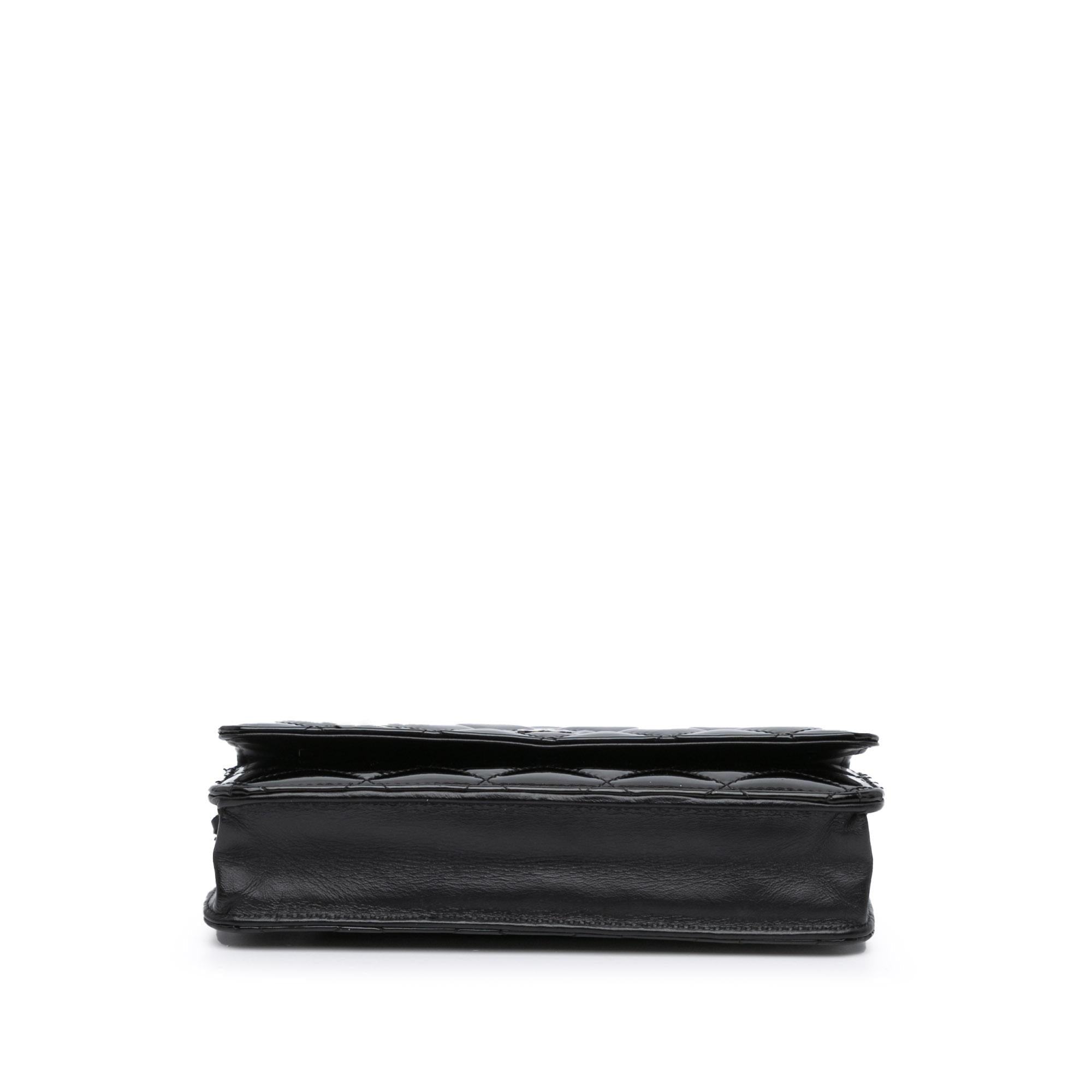 Chanel CC Quilted Patent Wallet On Chain