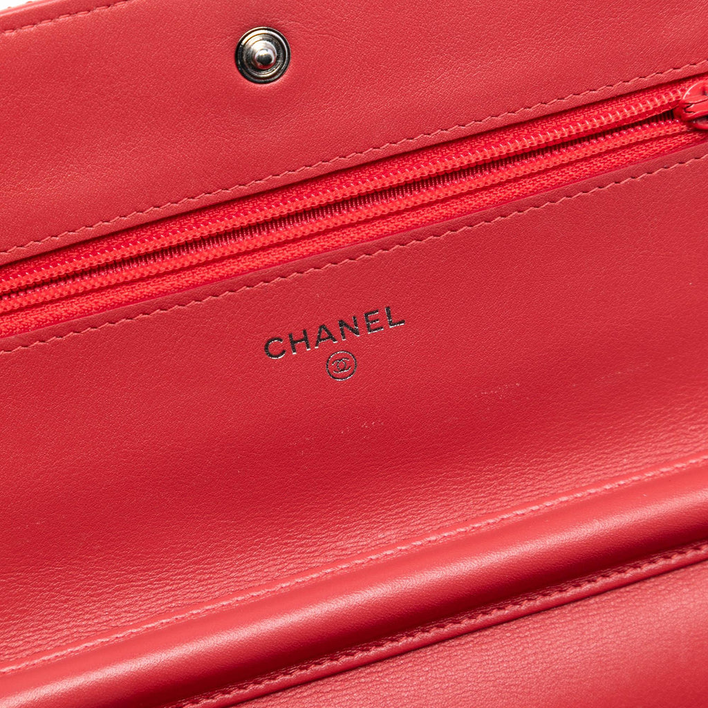 Chanel CC Quilted Patent Wallet On Chain