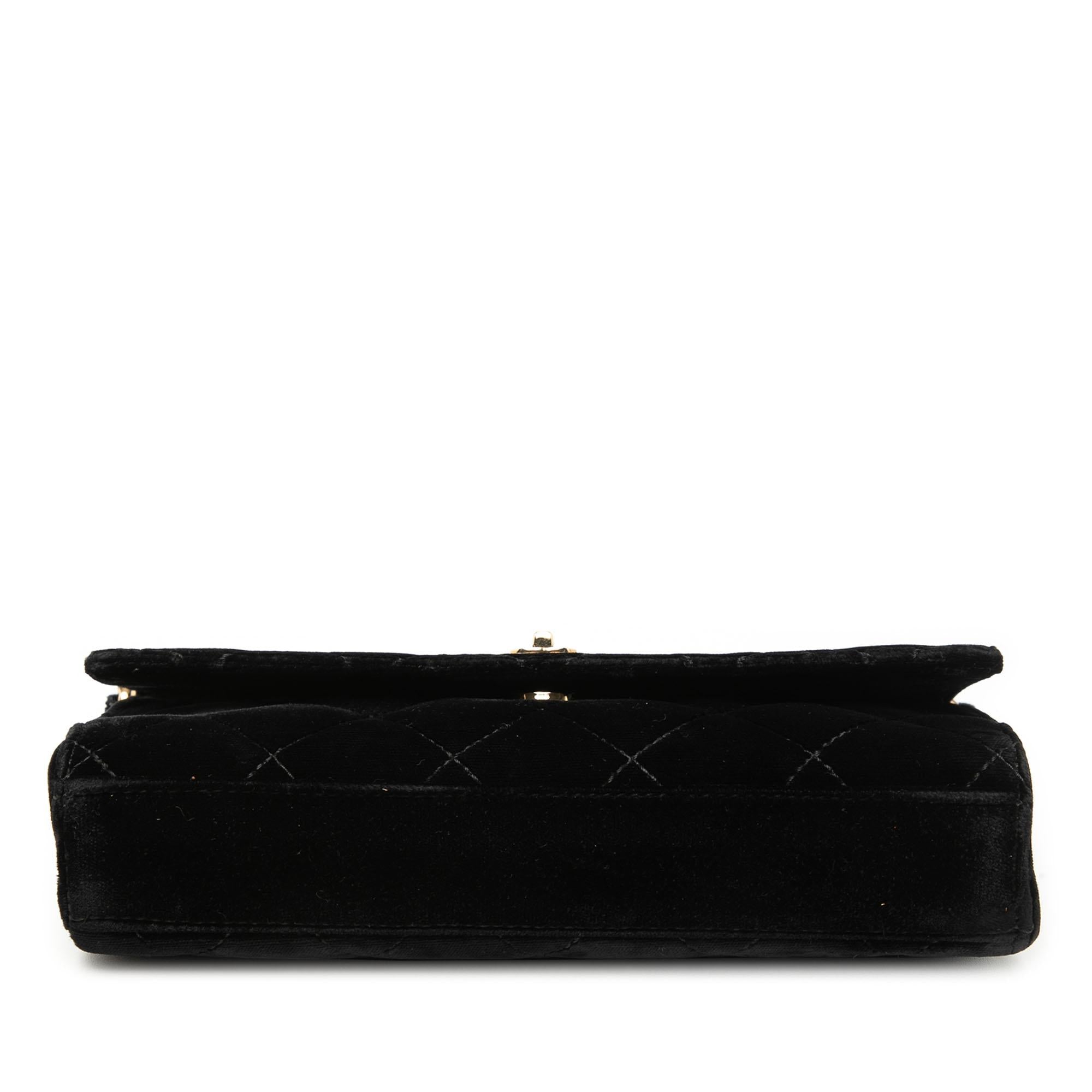 Chanel CC Quilted Velvet Chain Shoulder Bag